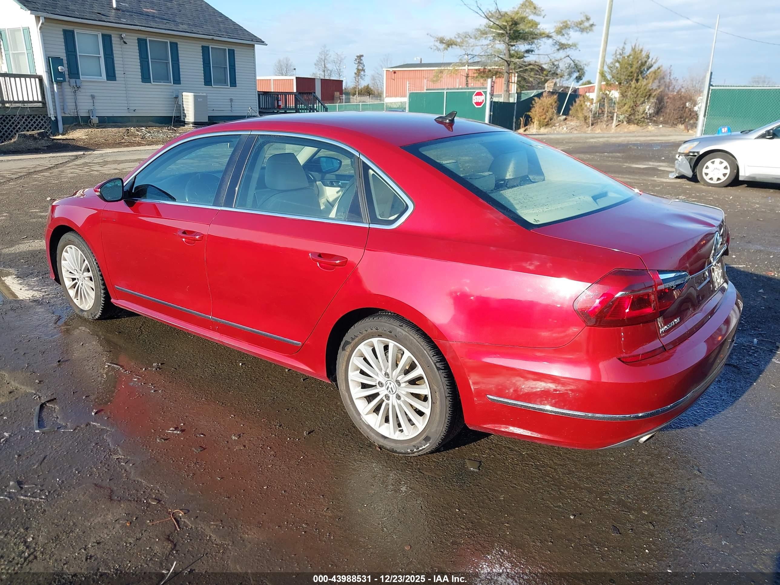 VOLKSWAGEN PASSAT image 3