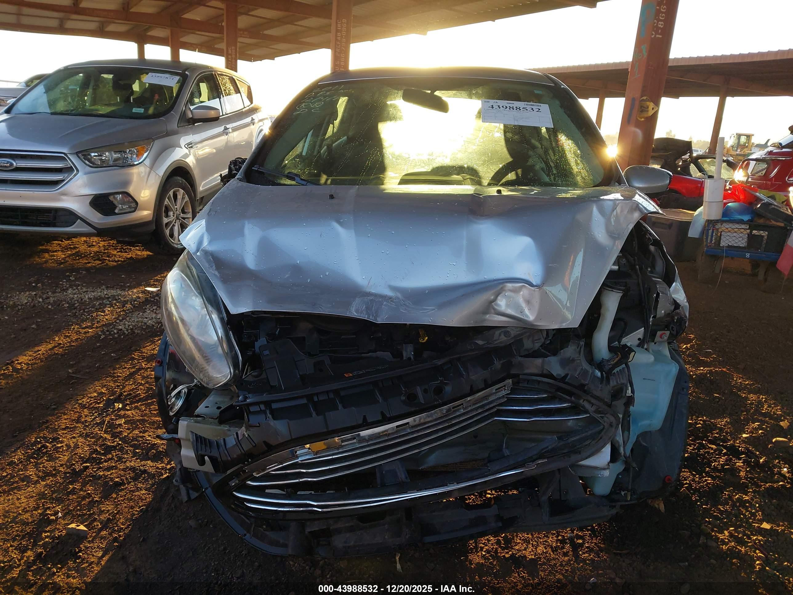 FORD FIESTA image 6