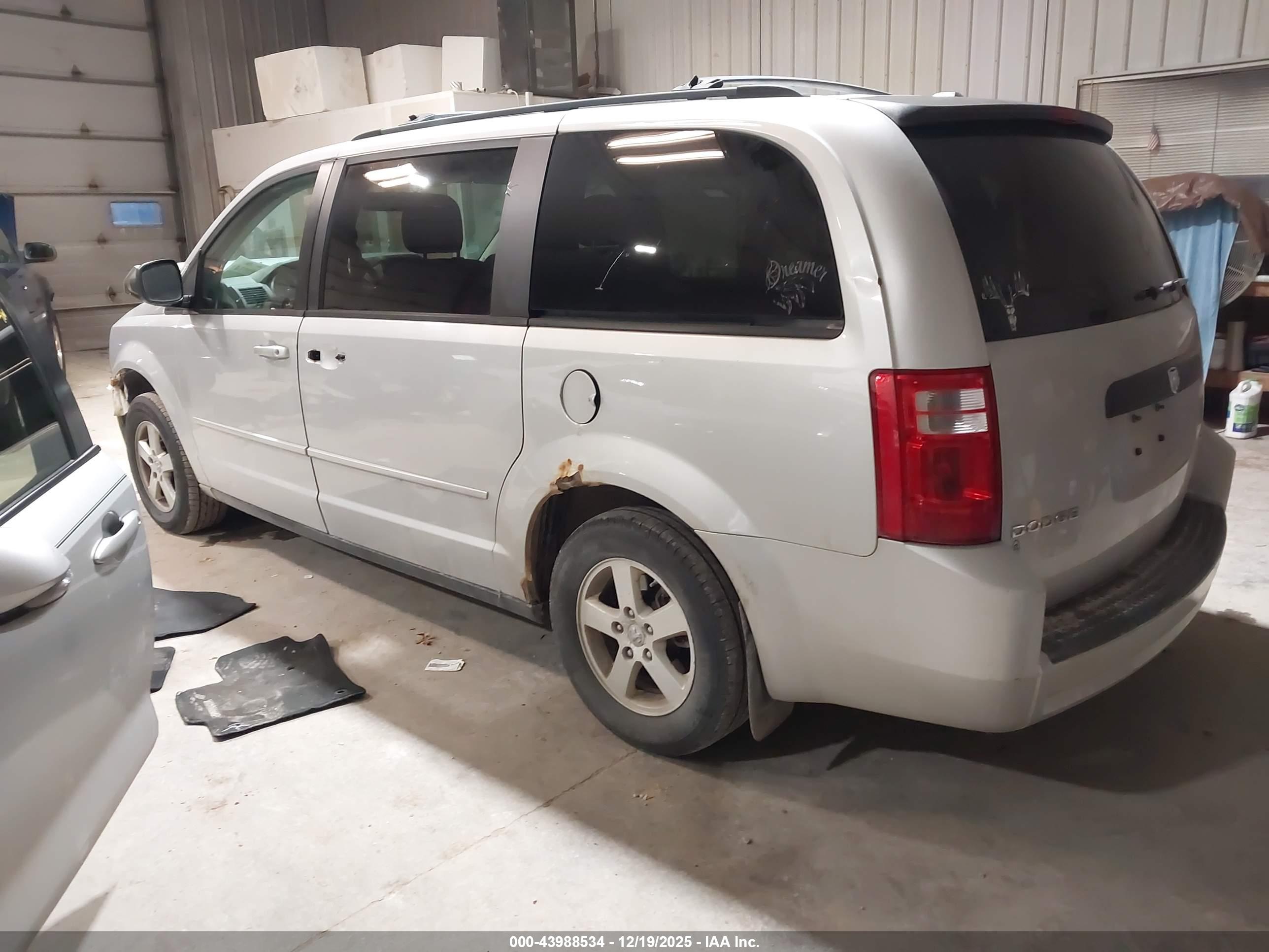 DODGE GRAND image 3