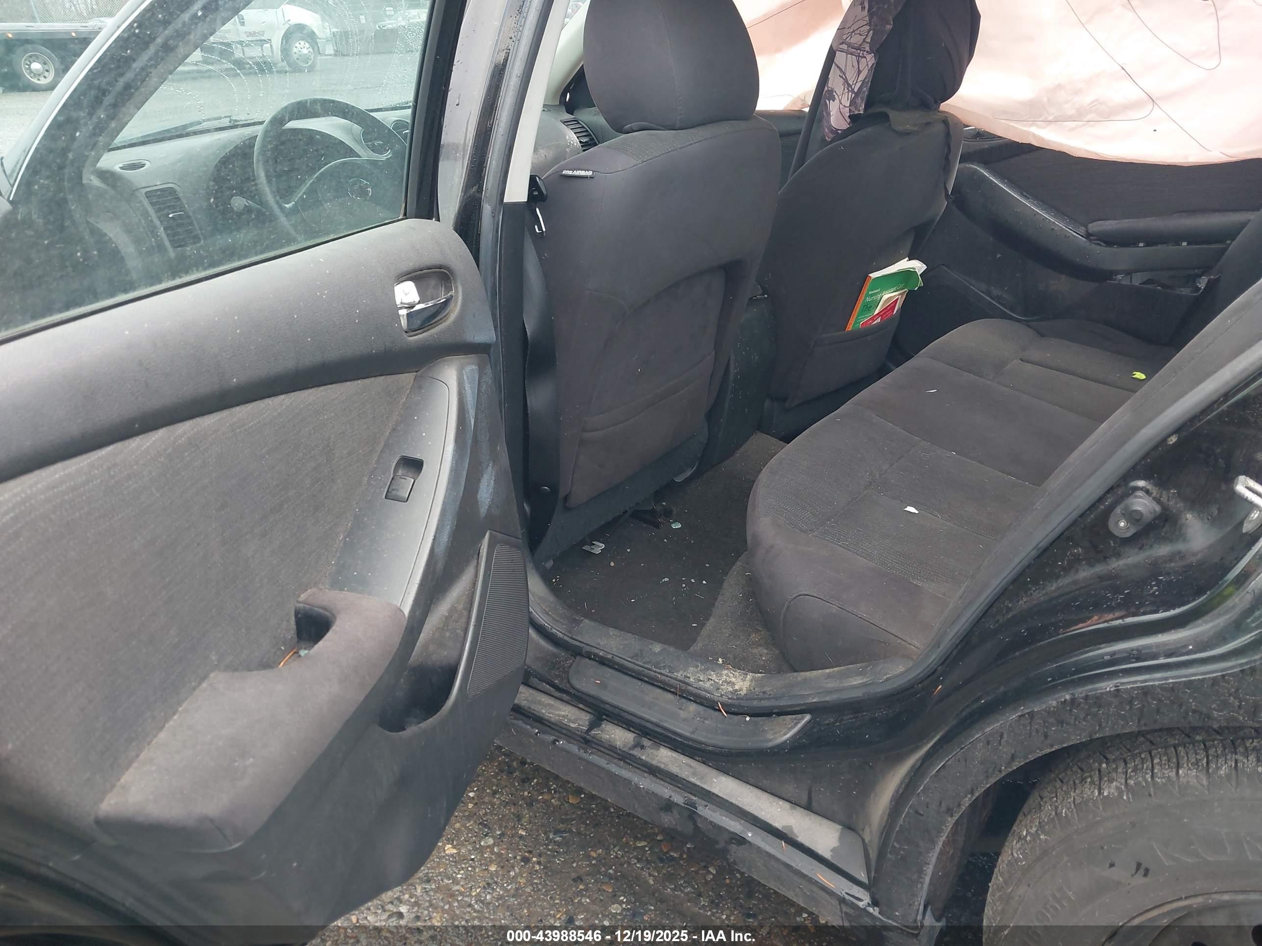 NISSAN ALTIMA image 8