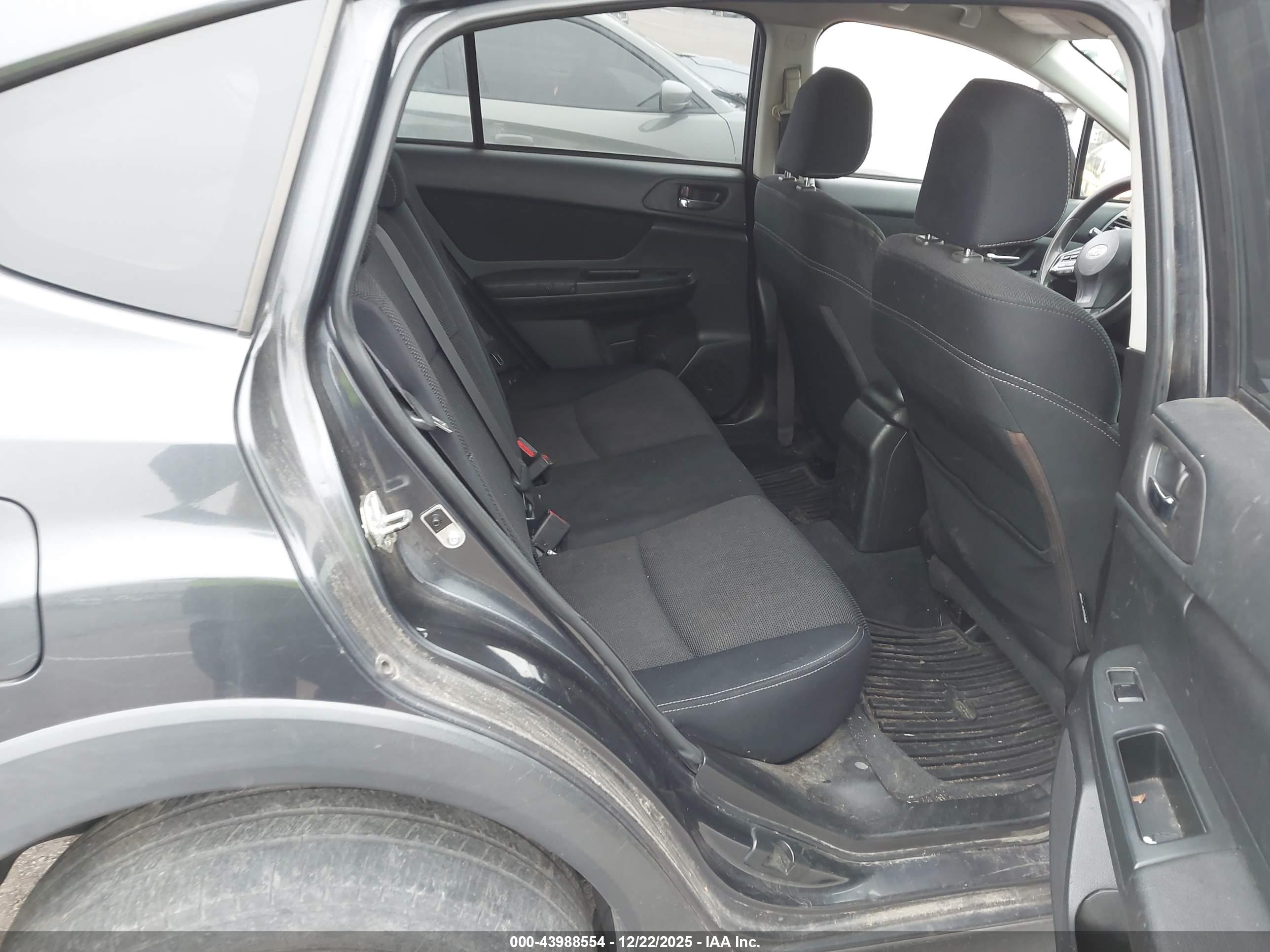 SUBARU XV image 8