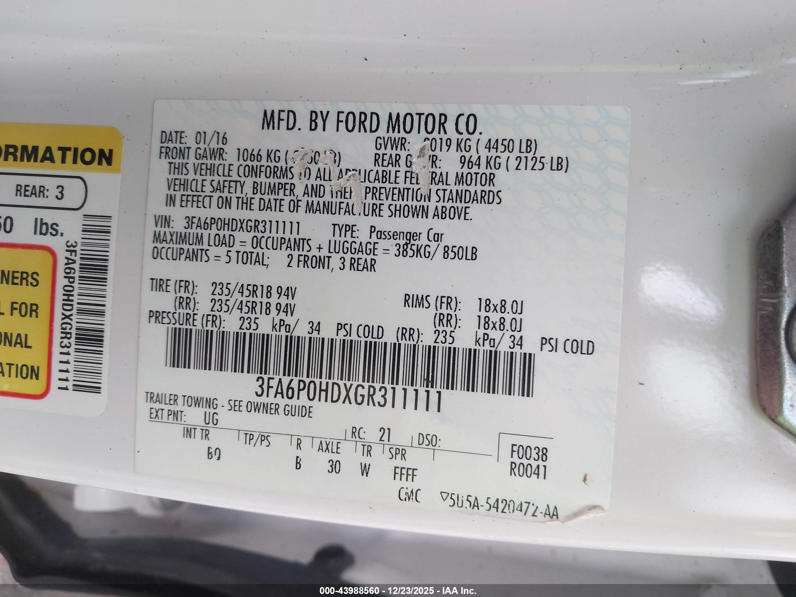 FORD FUSION image 9