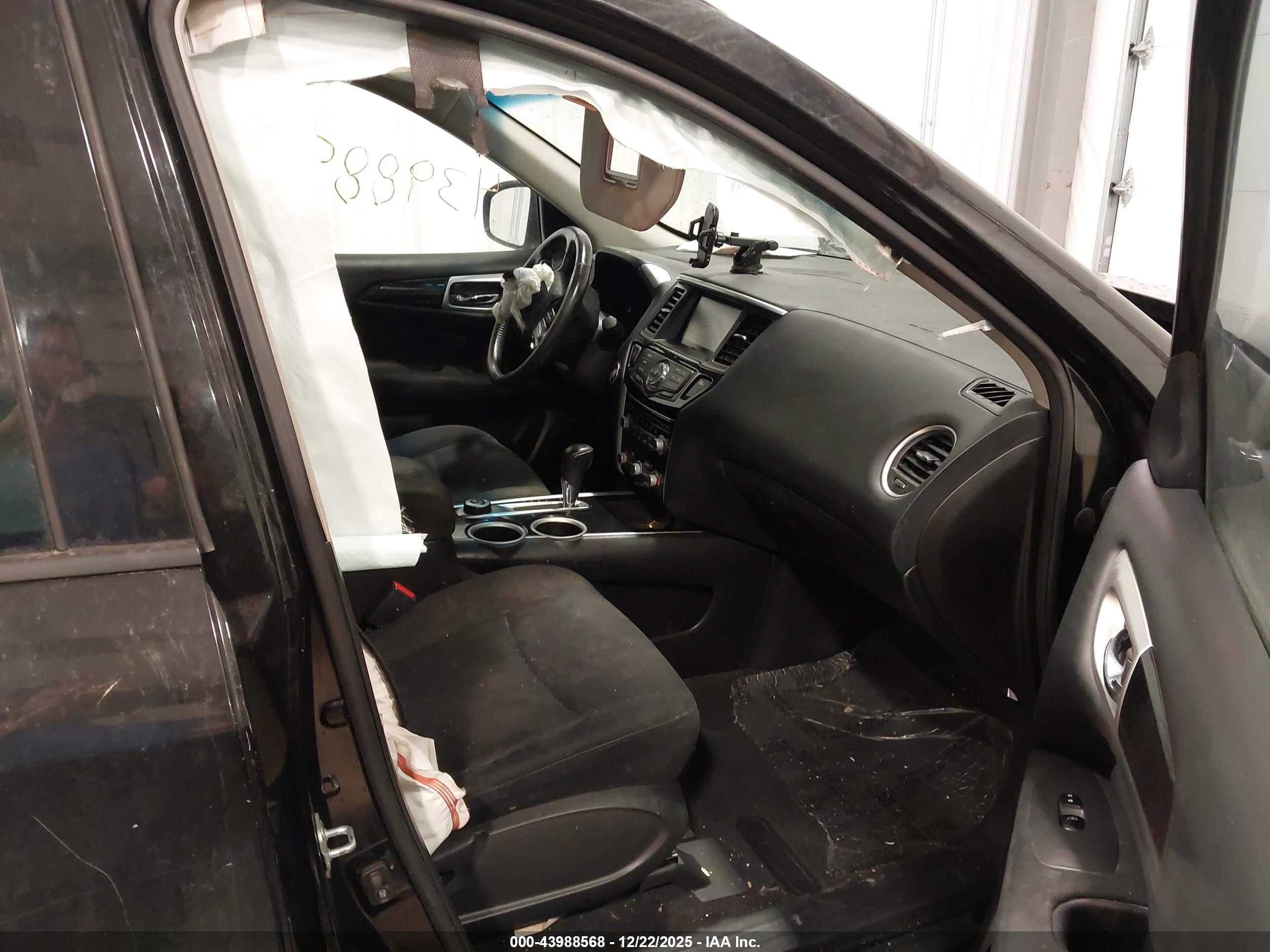 NISSAN PATHFINDER image 5