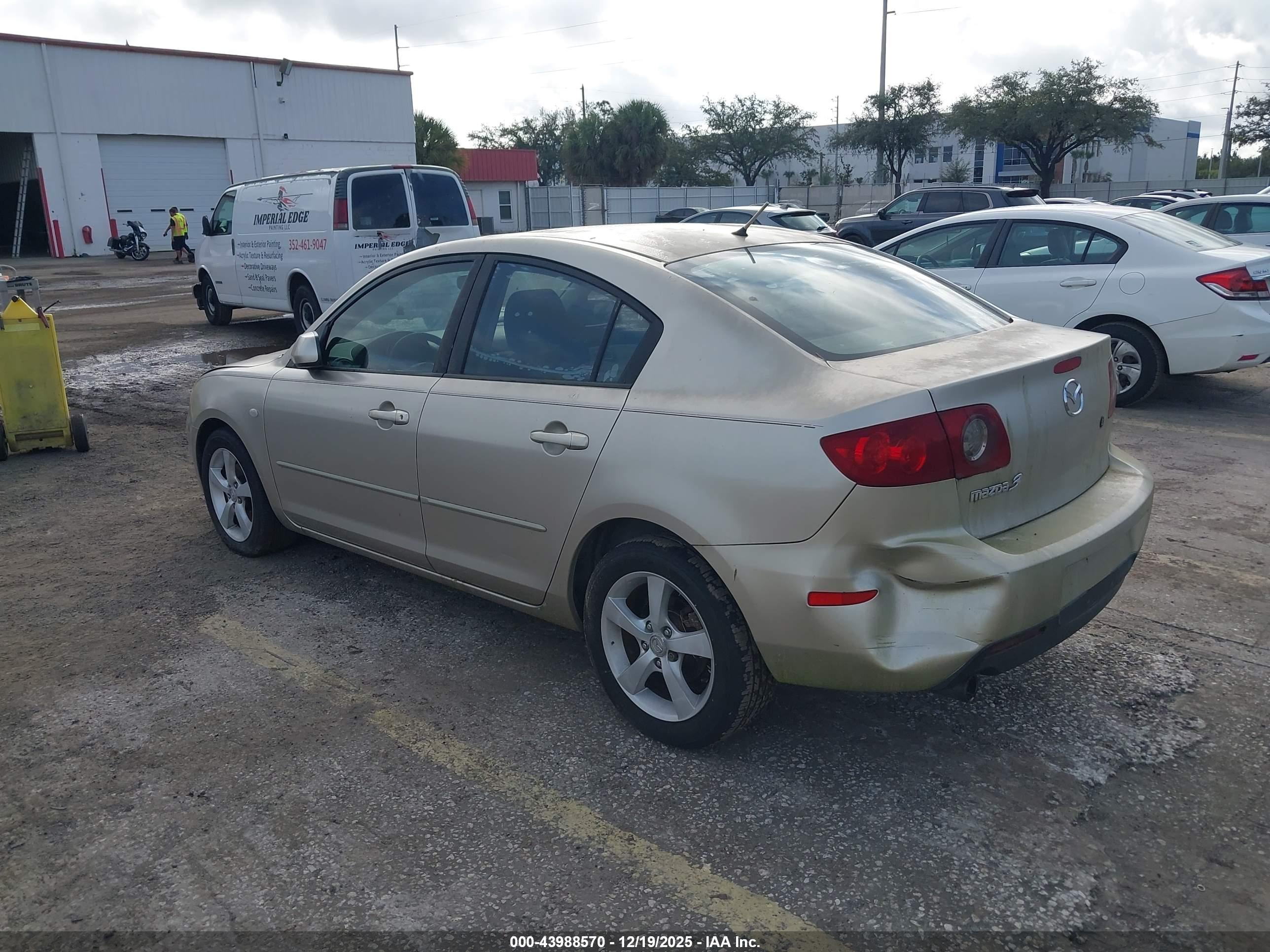 MAZDA MAZDA3 image 3