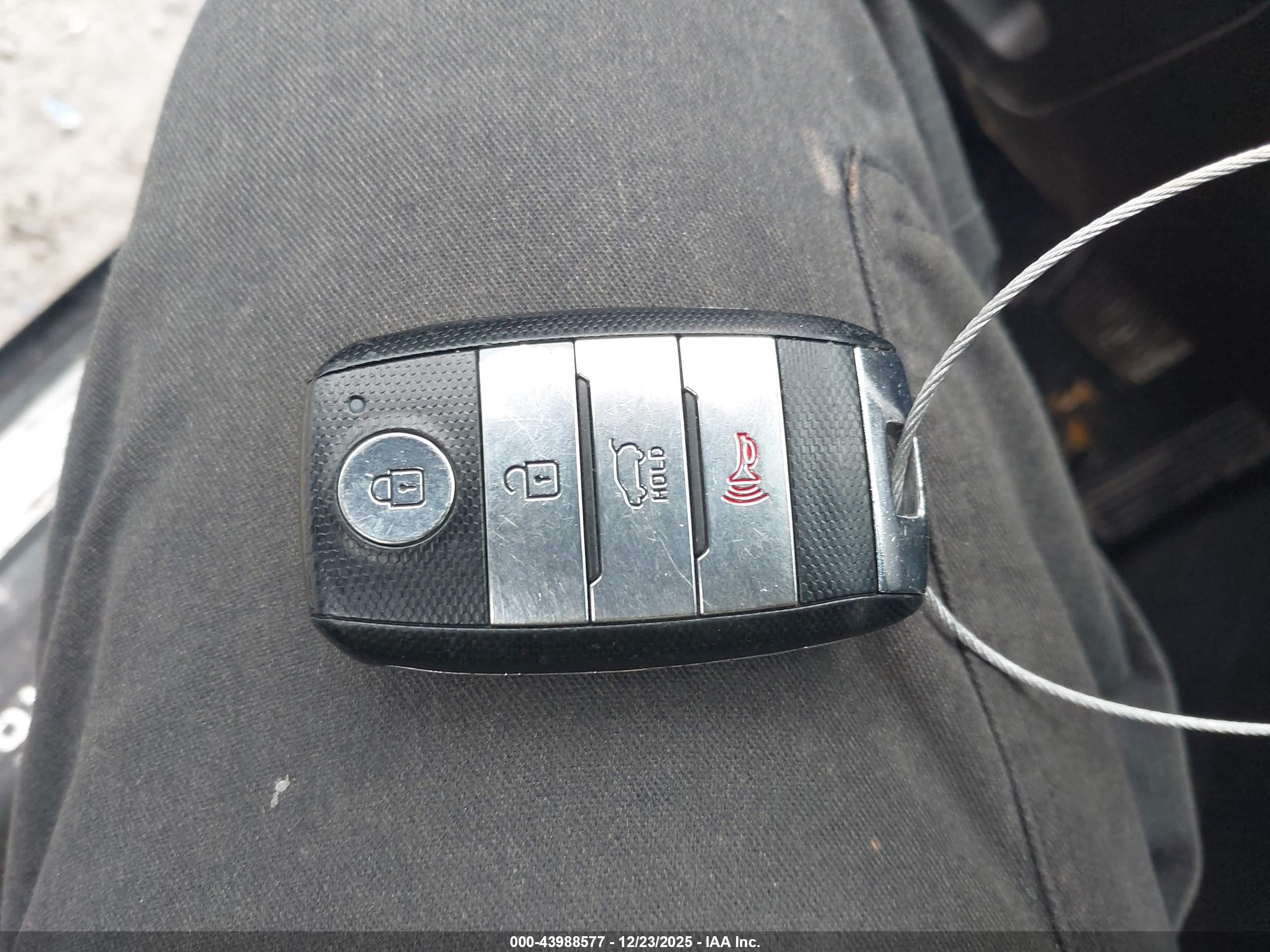 KIA SORENTO image 11