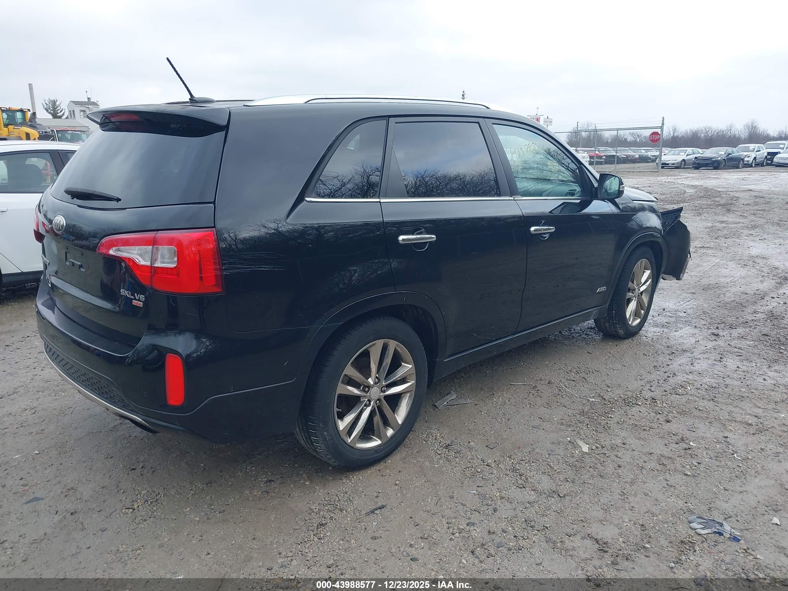 KIA SORENTO image 4