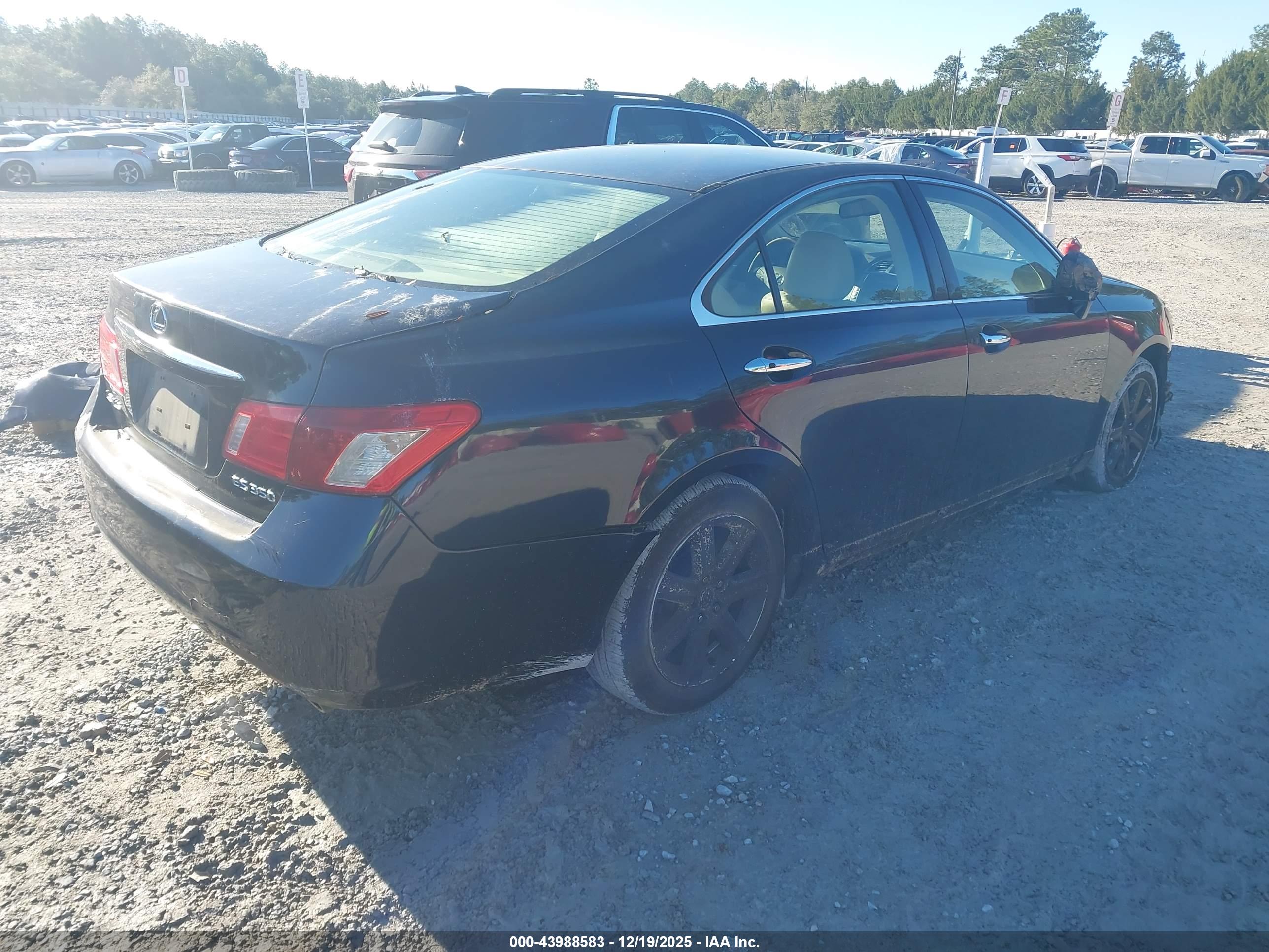 LEXUS ES image 4