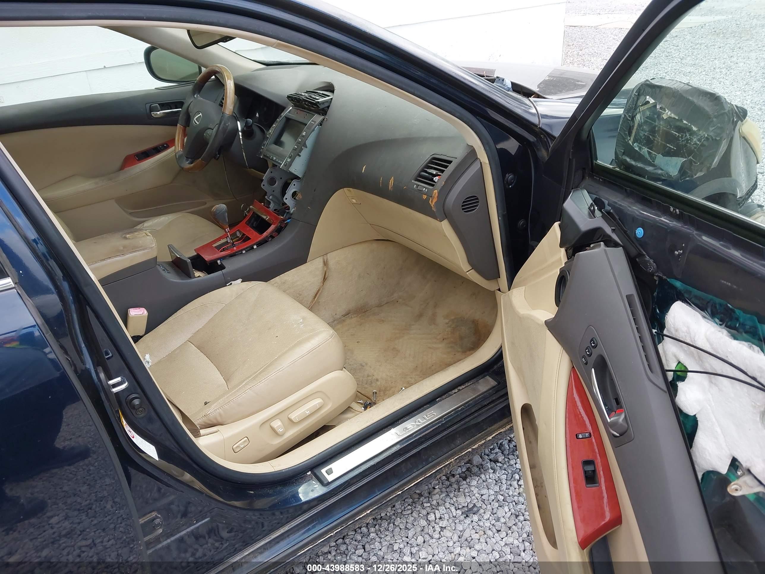 LEXUS ES image 5