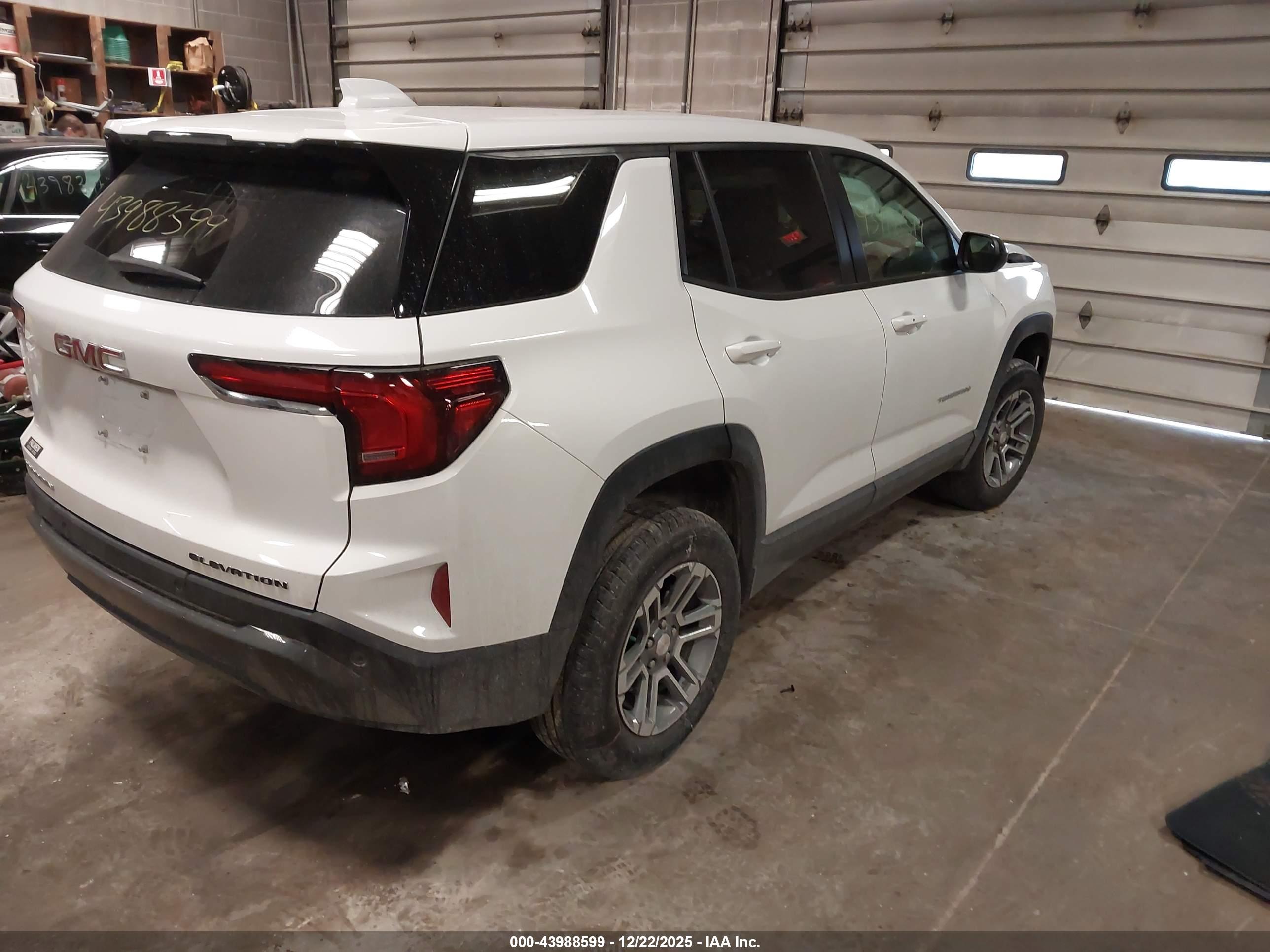 GMC TERRAIN image 4