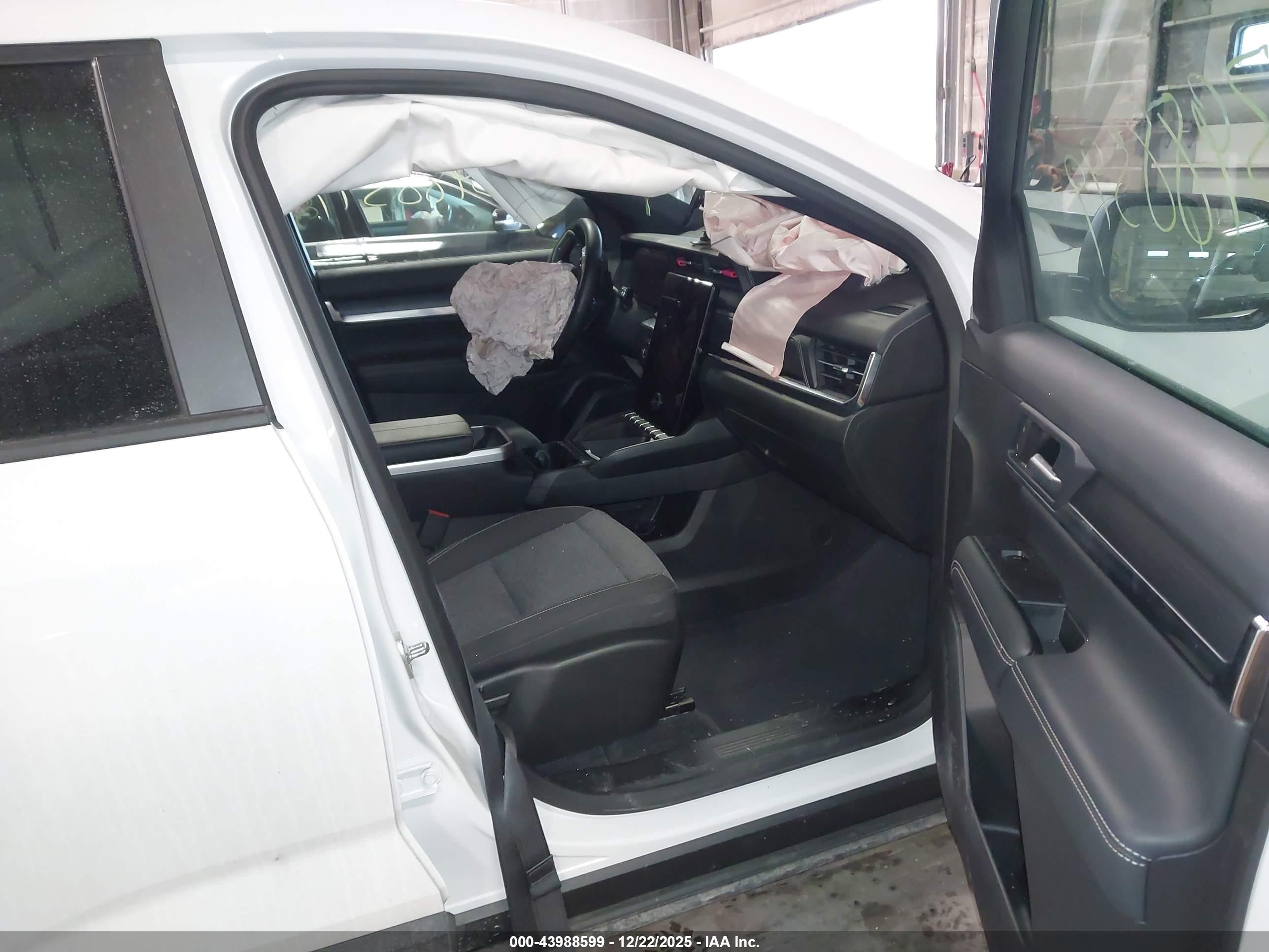 GMC TERRAIN image 5