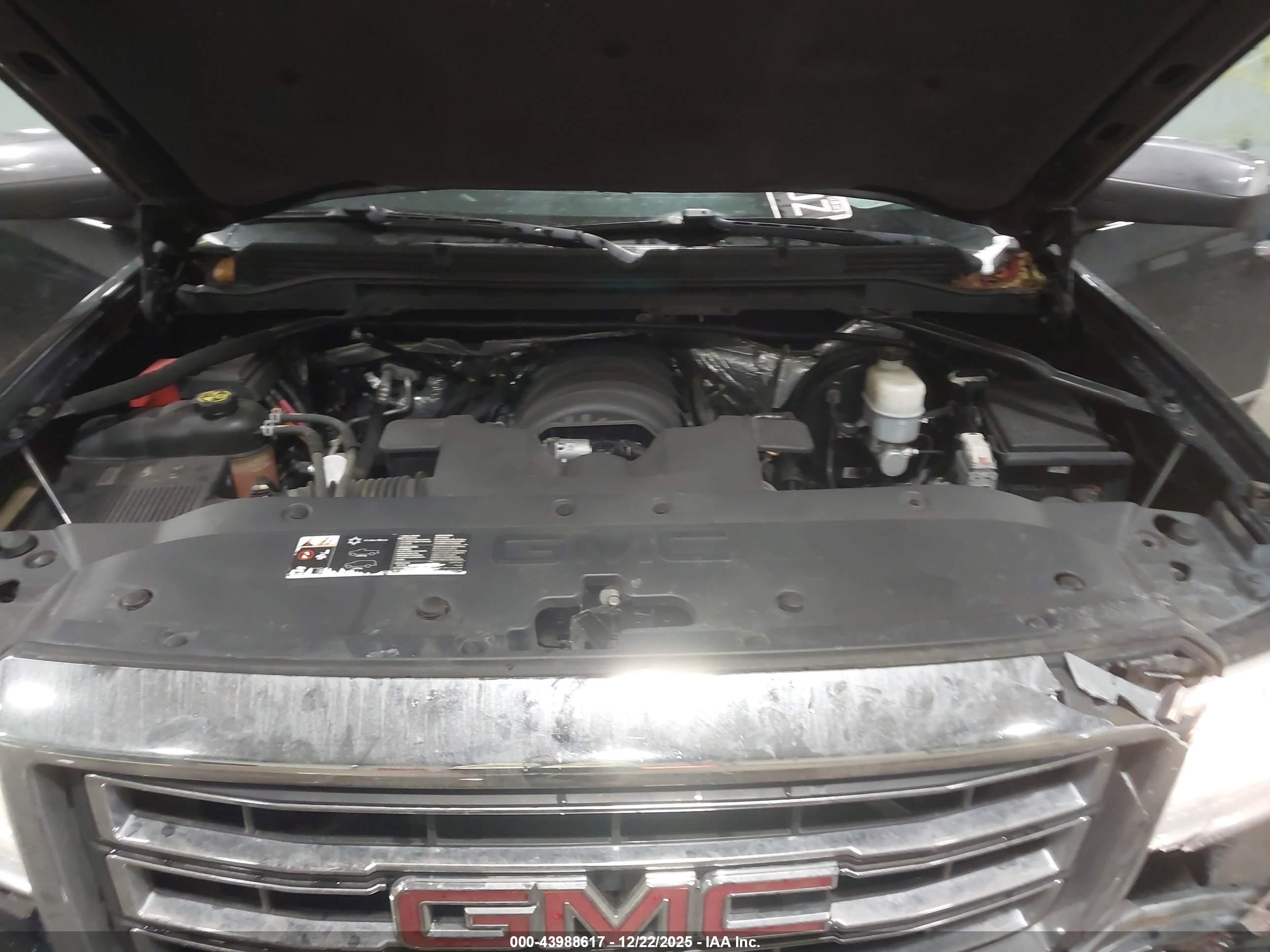 GMC SIERRA image 10