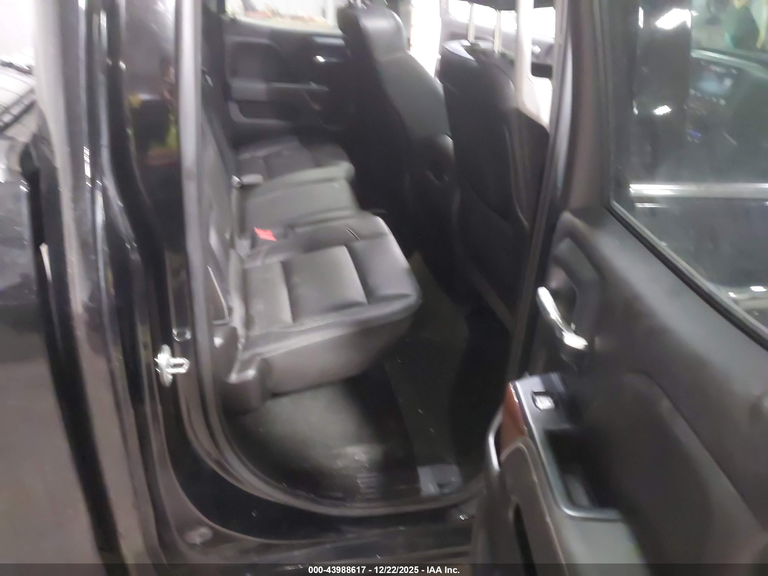 GMC SIERRA image 8