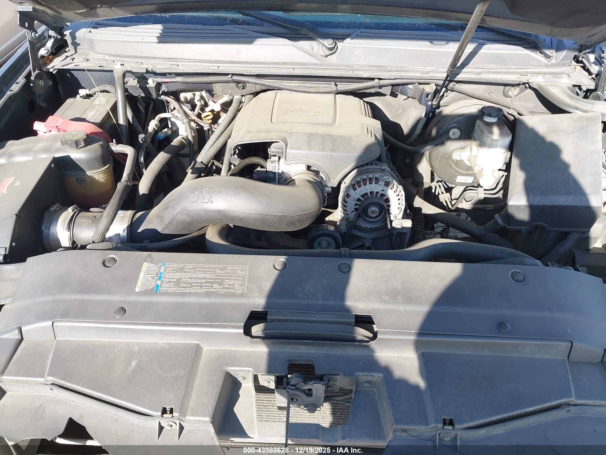 CHEVROLET TAHOE image 10