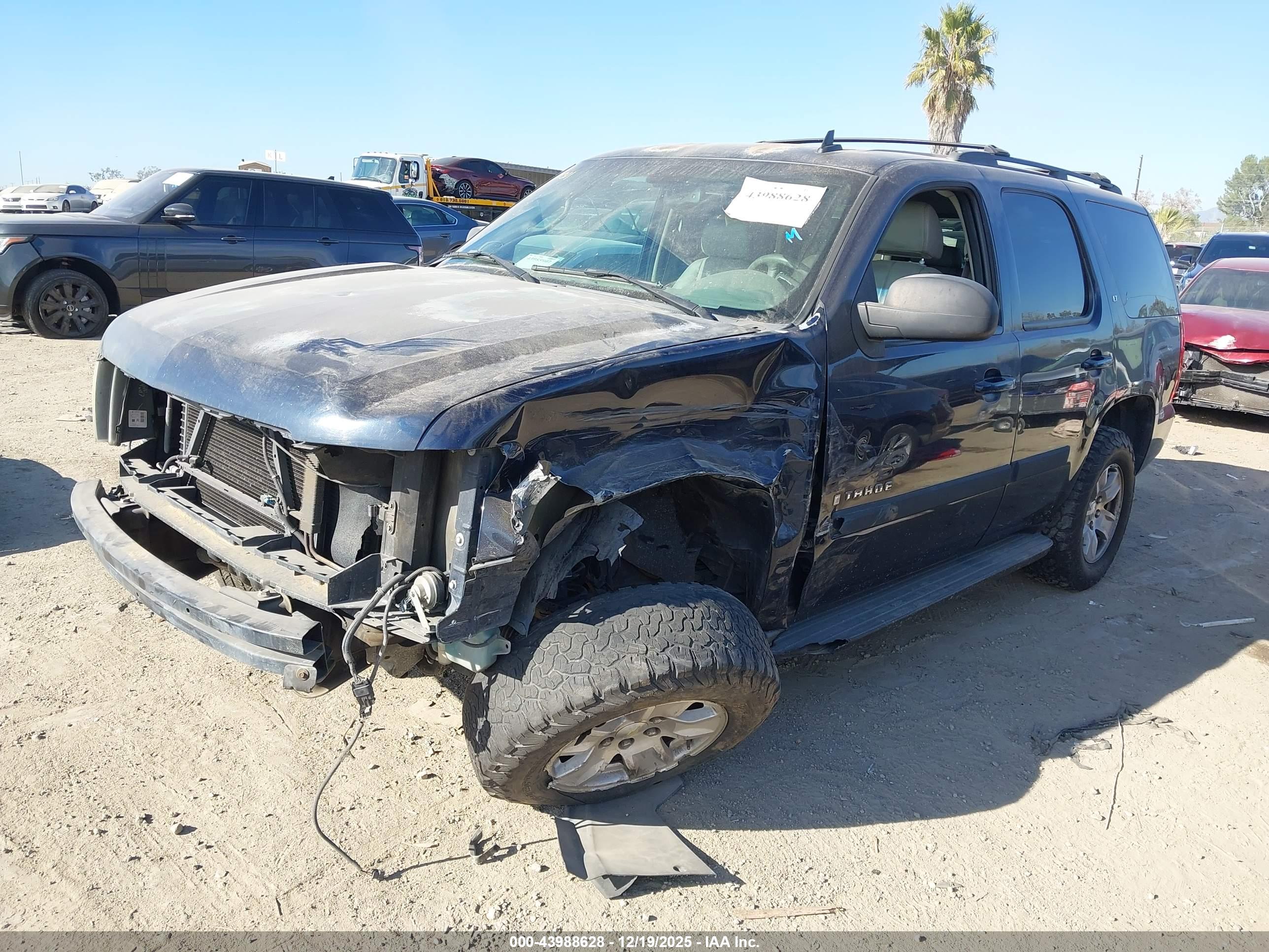 CHEVROLET TAHOE image 2