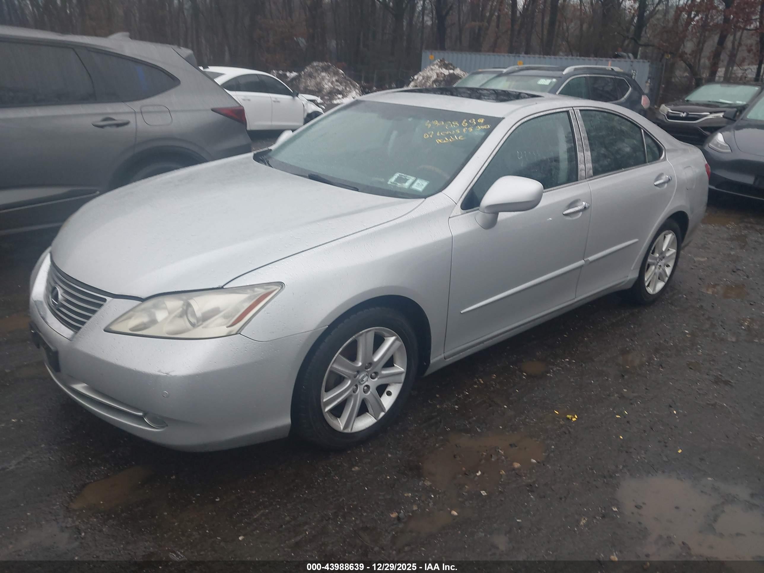LEXUS ES image 2