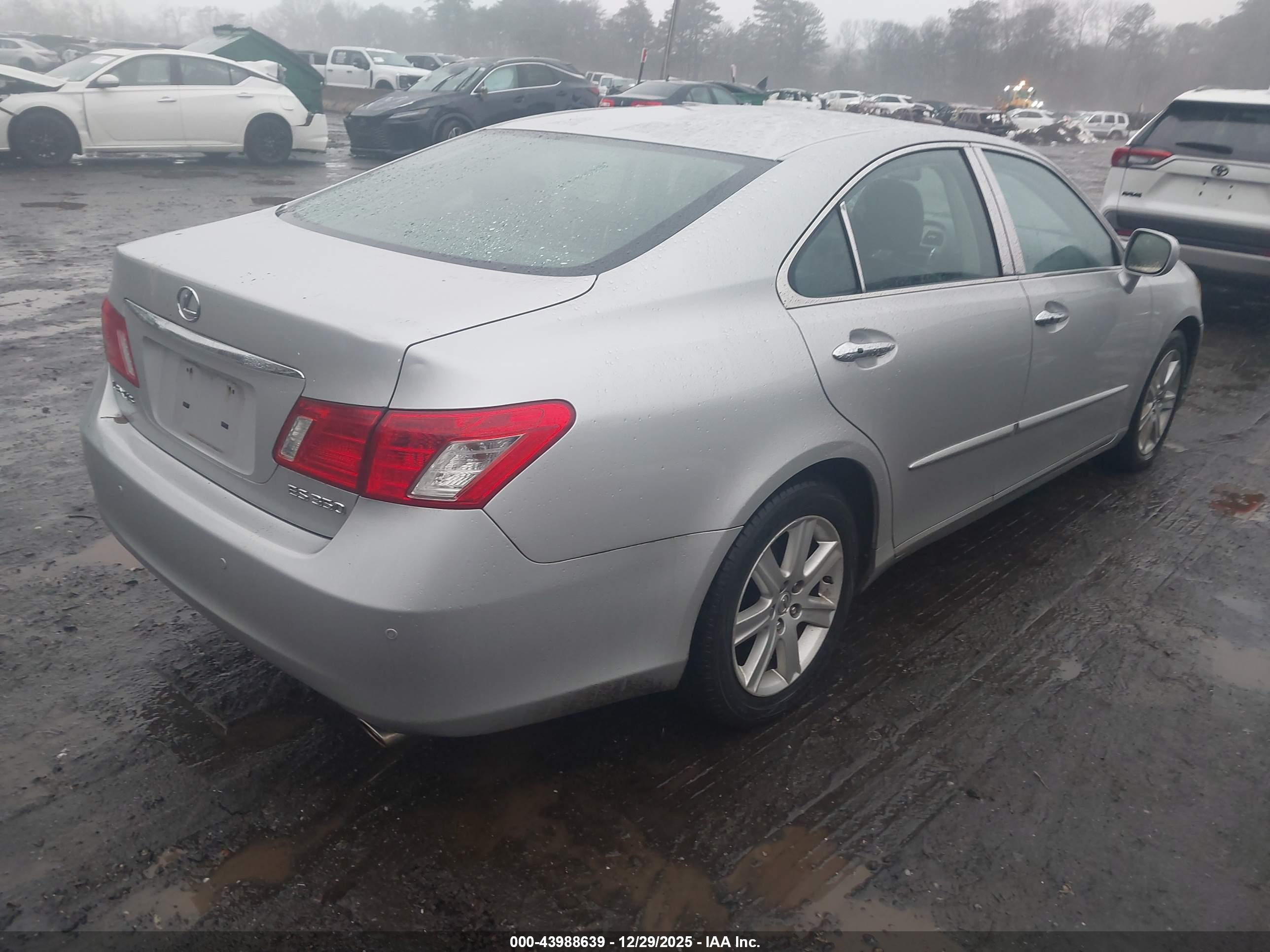 LEXUS ES image 4