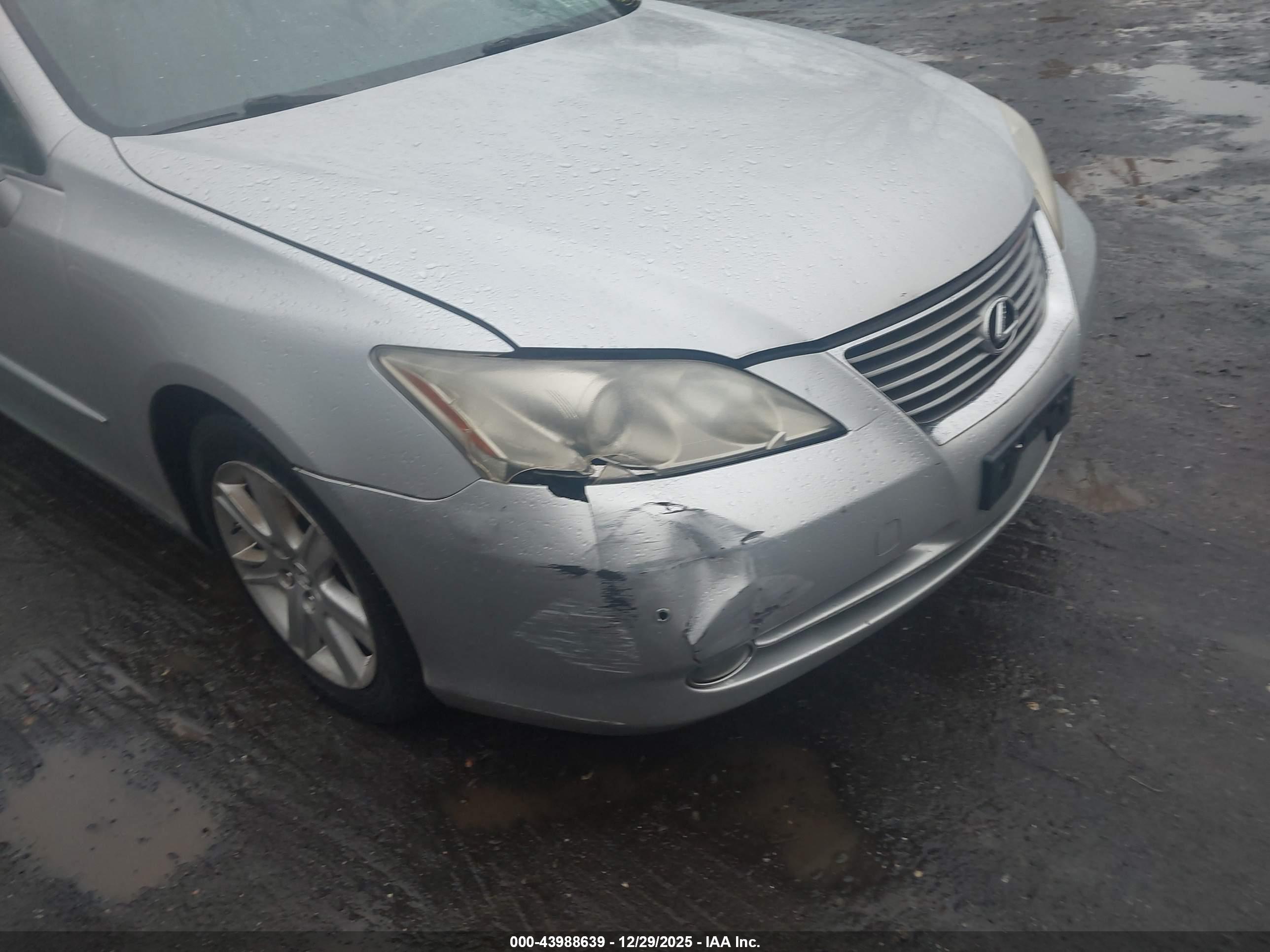LEXUS ES image 6