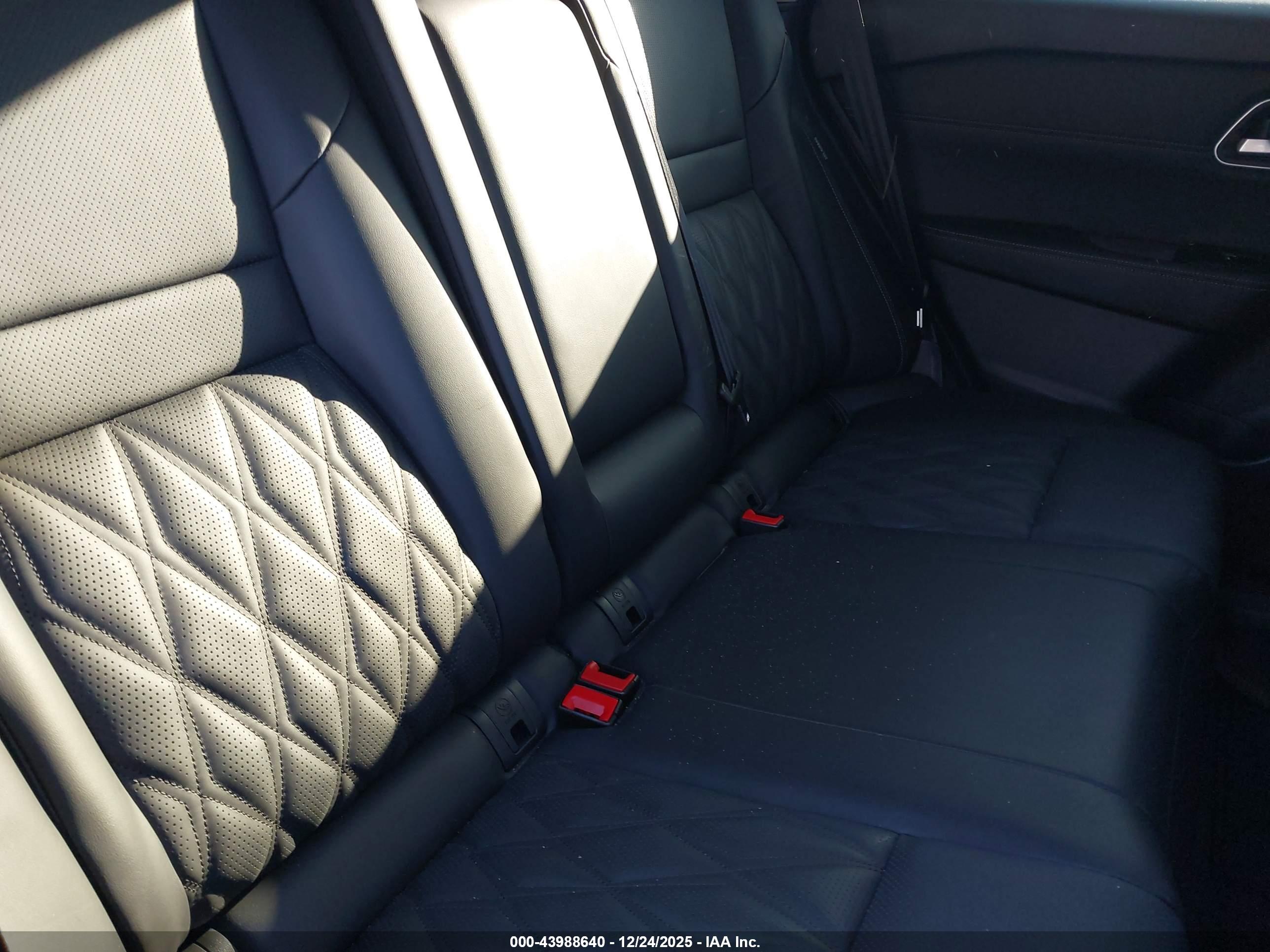 NISSAN ROGUE image 8