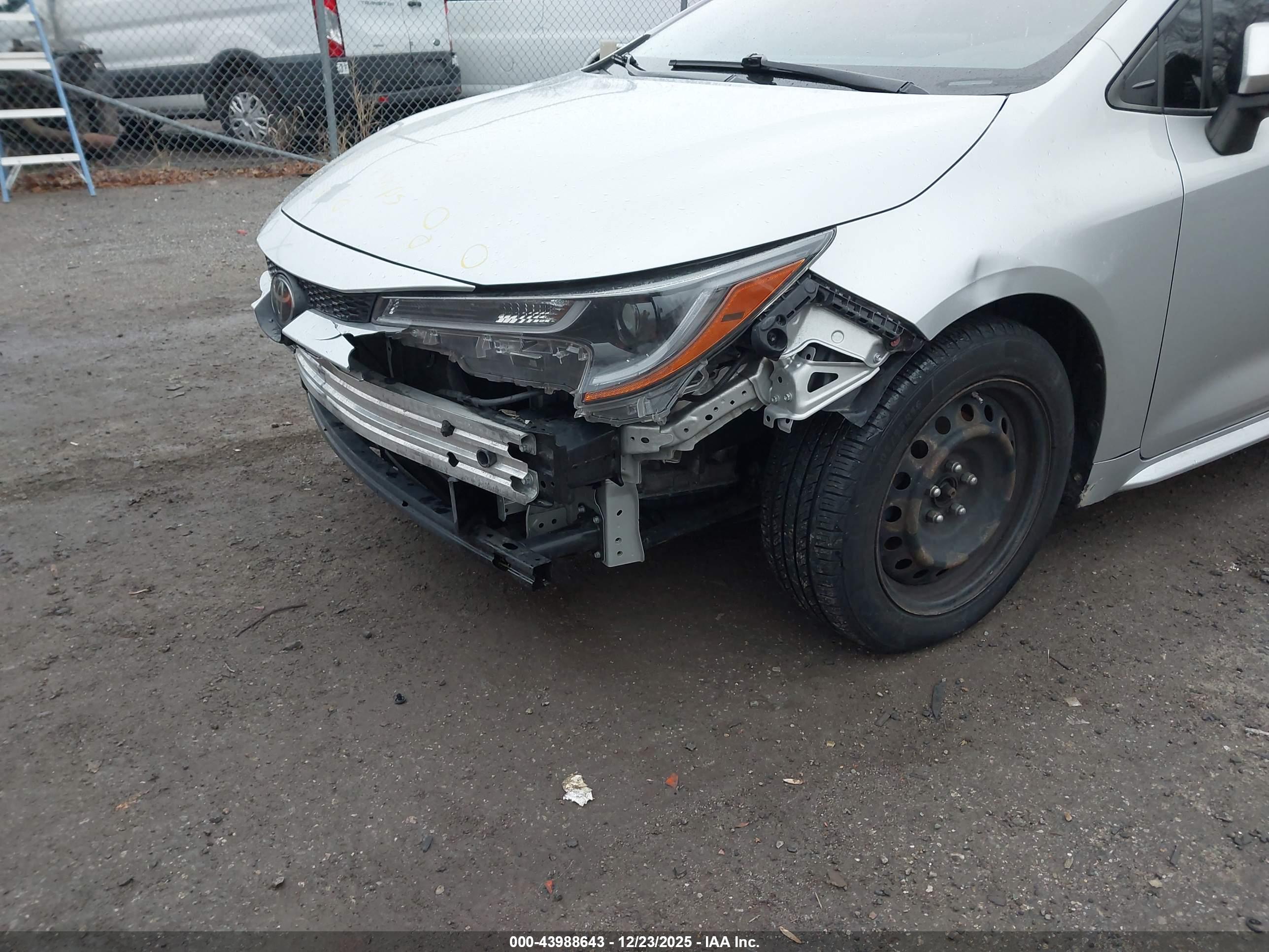 TOYOTA COROLLA image 6