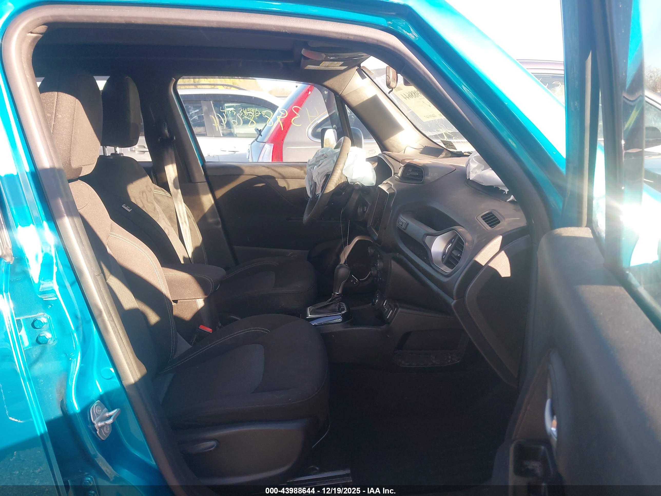 JEEP RENEGADE image 5