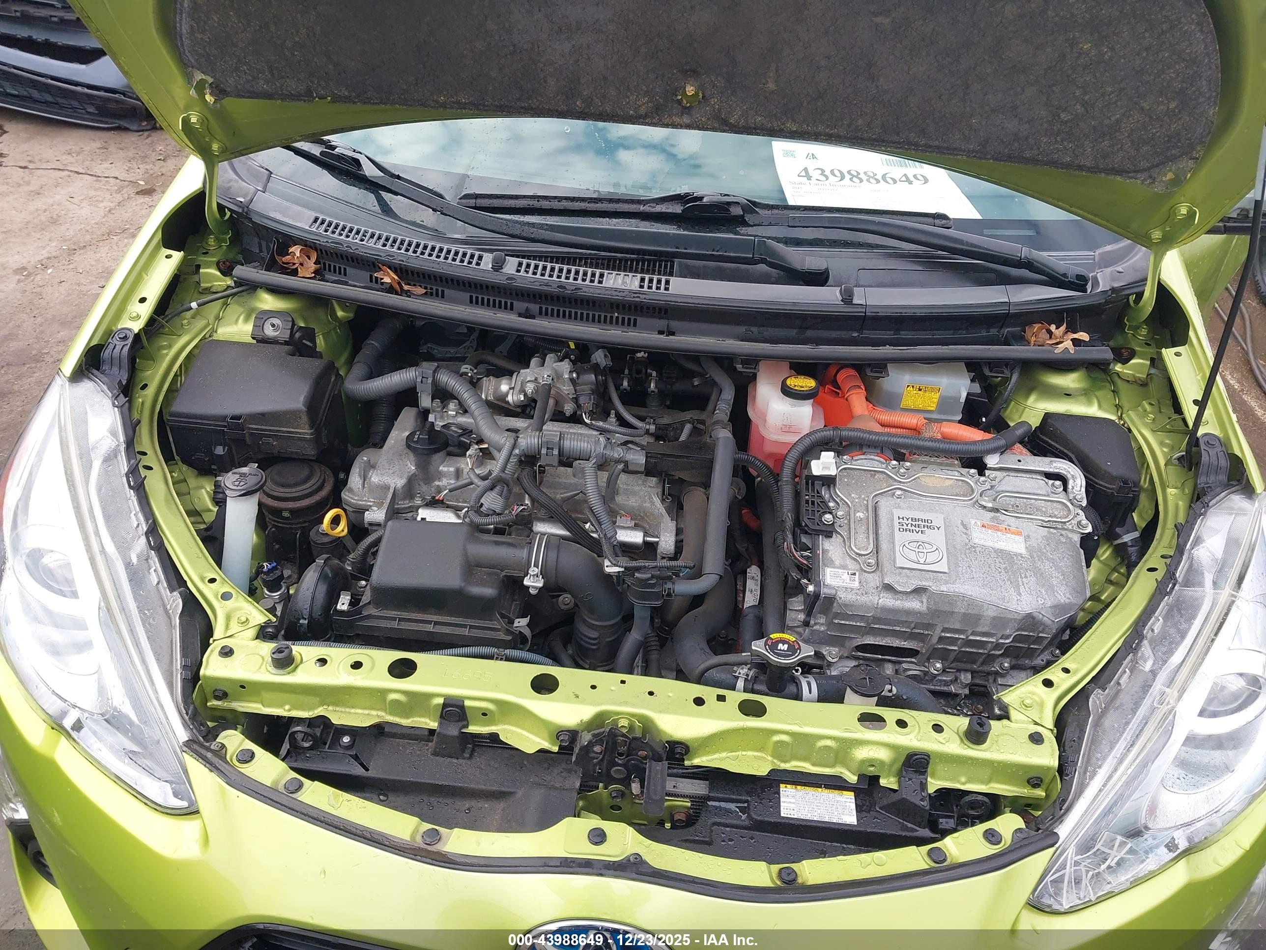 TOYOTA PRIUS image 10