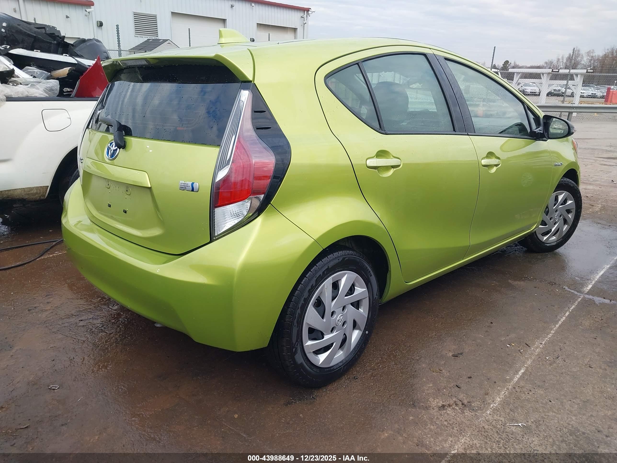 TOYOTA PRIUS image 4