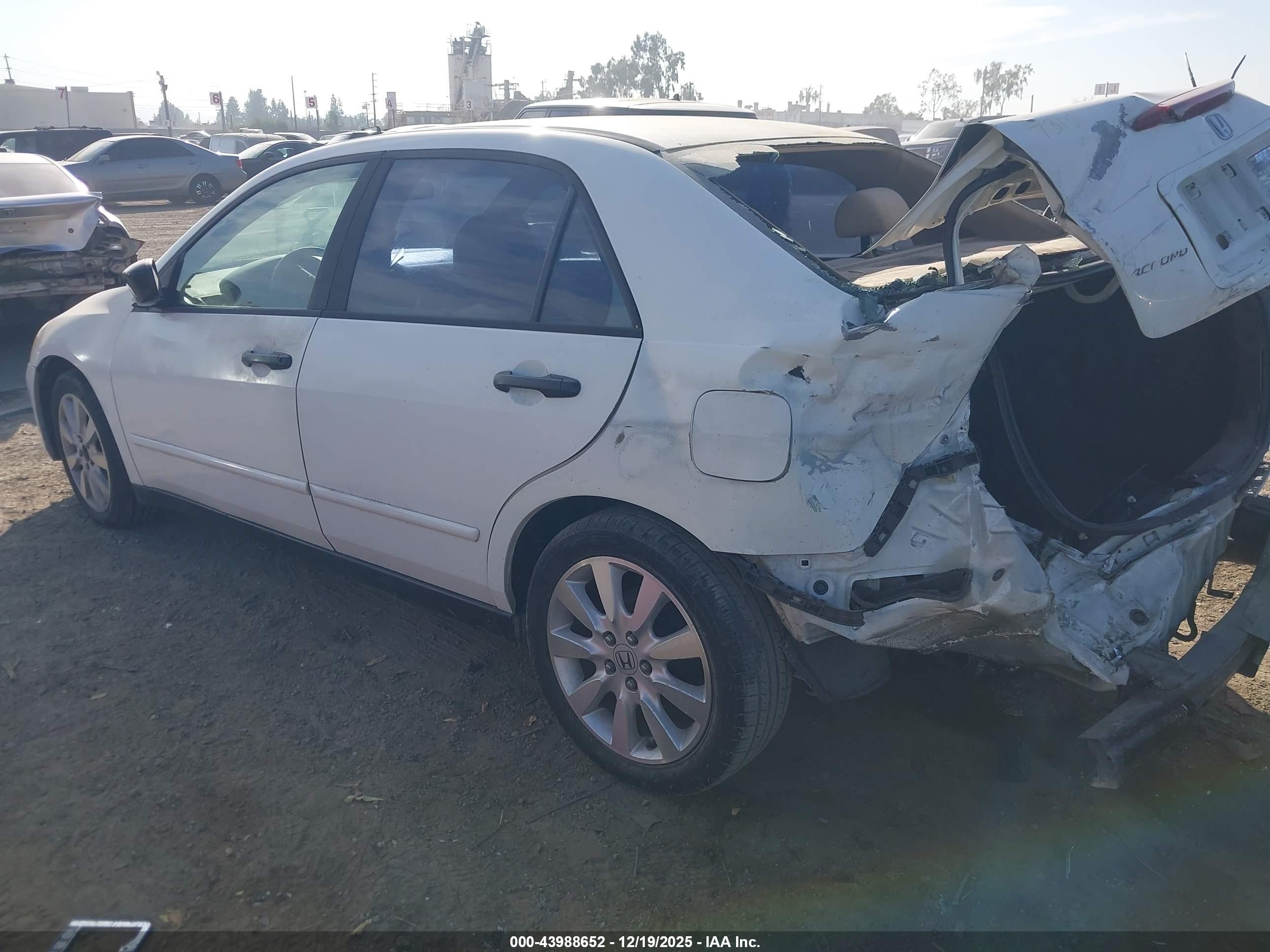 HONDA ACCORD image 3