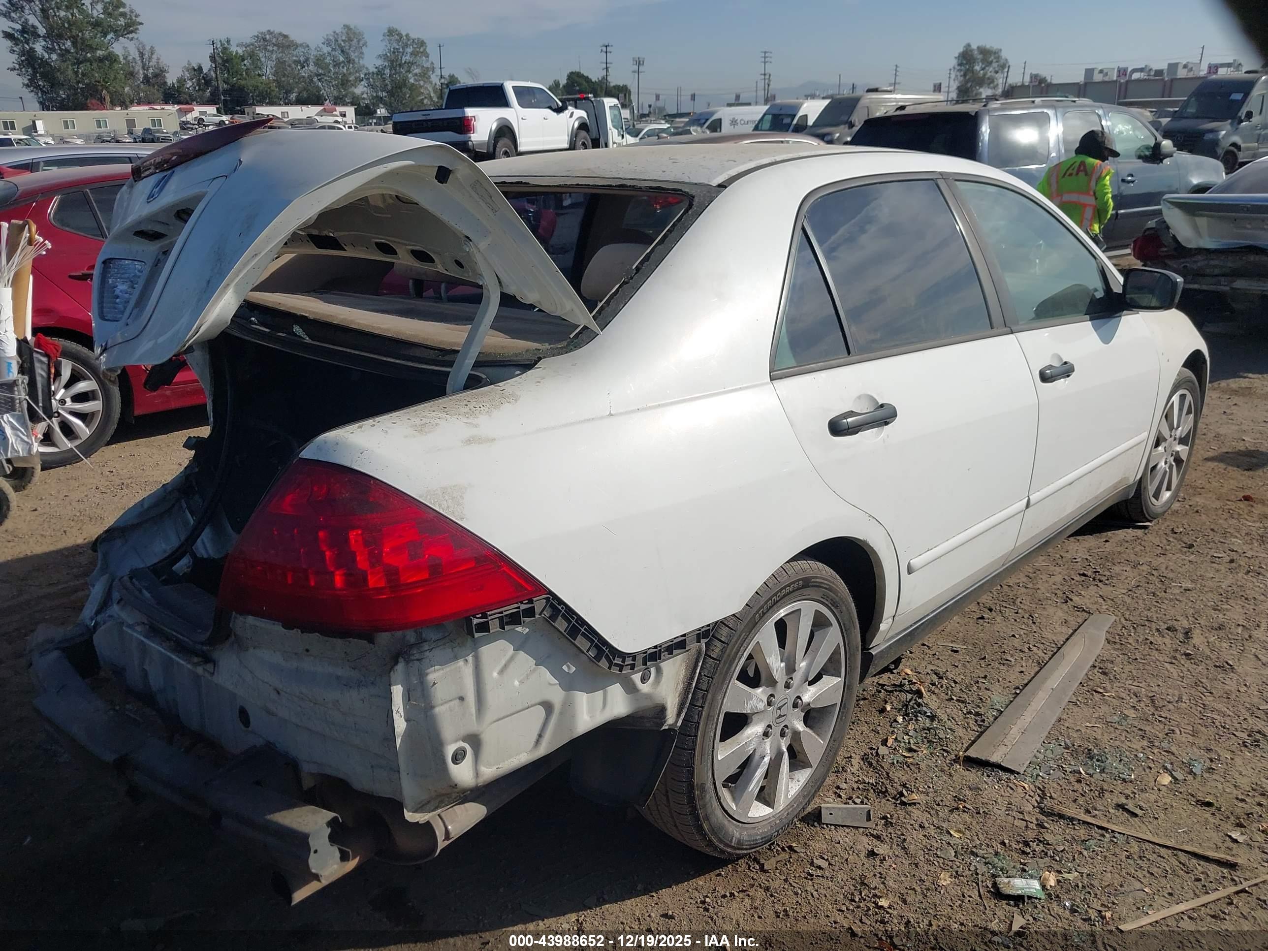 HONDA ACCORD image 4