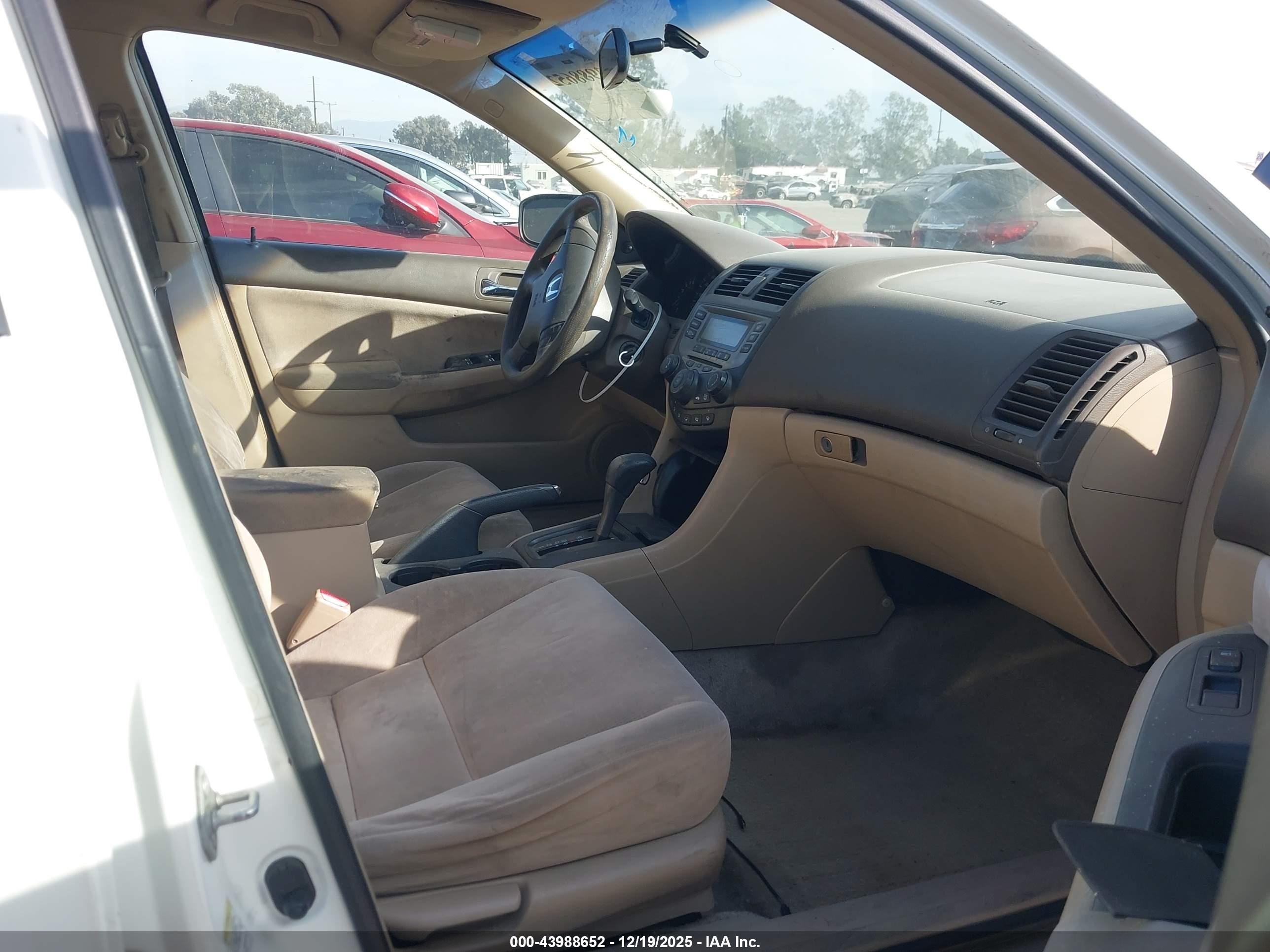 HONDA ACCORD image 5