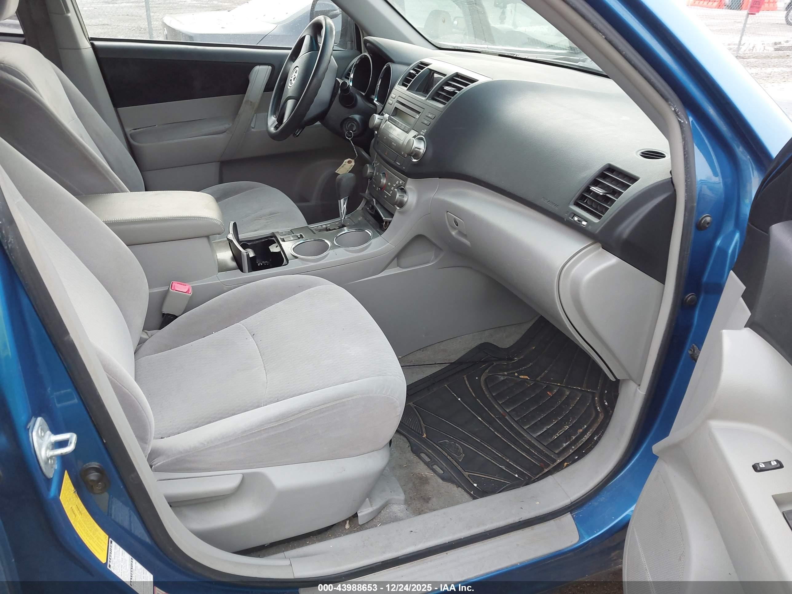TOYOTA HIGHLANDER image 5