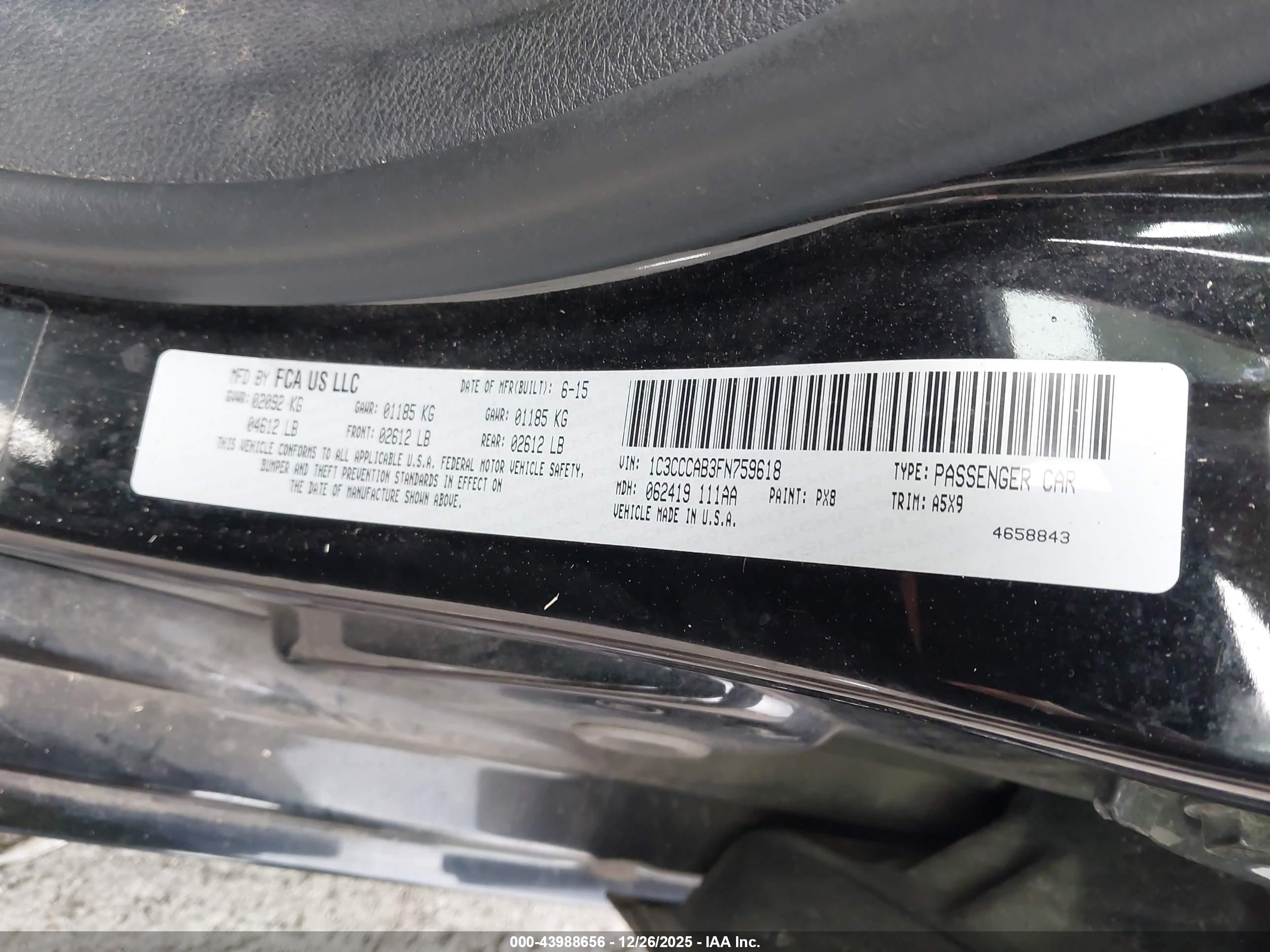 CHRYSLER 200 image 9