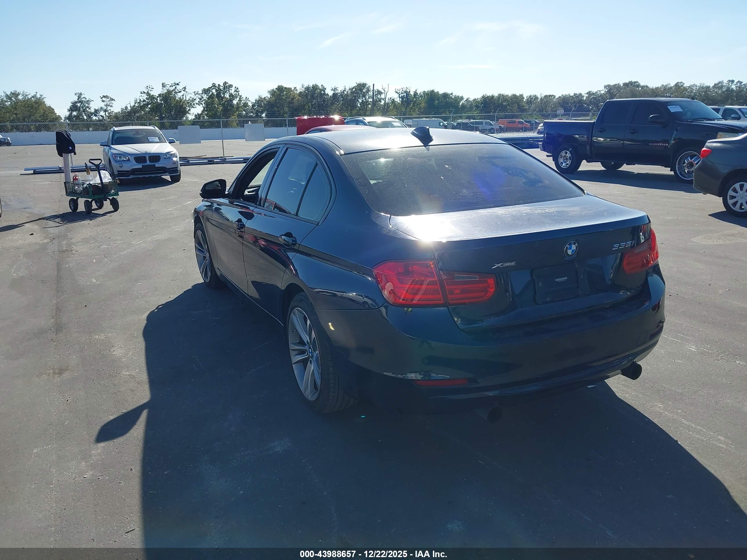 BMW 335I image 3