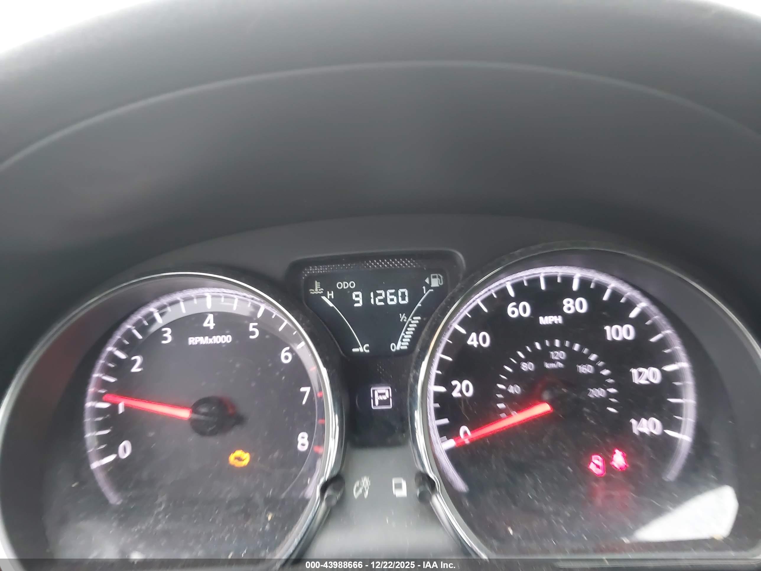 NISSAN VERSA image 7