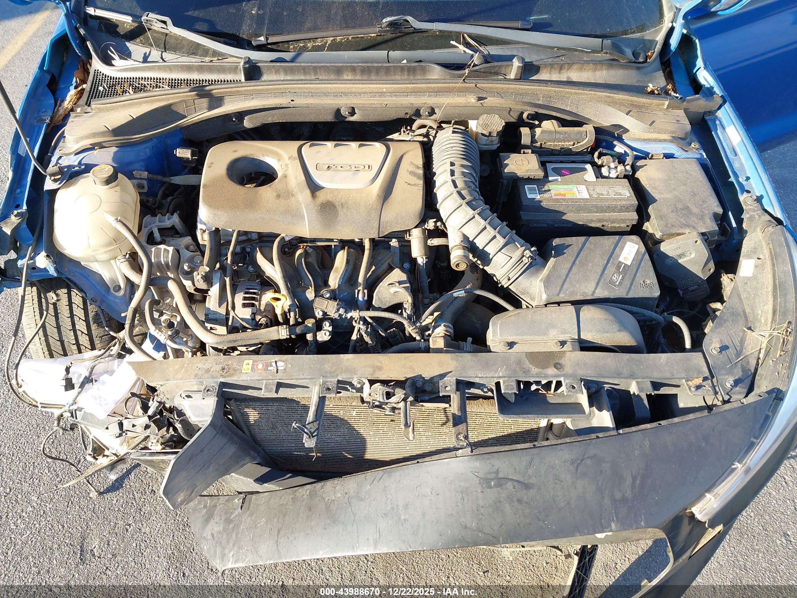 HYUNDAI ELANTRA image 10