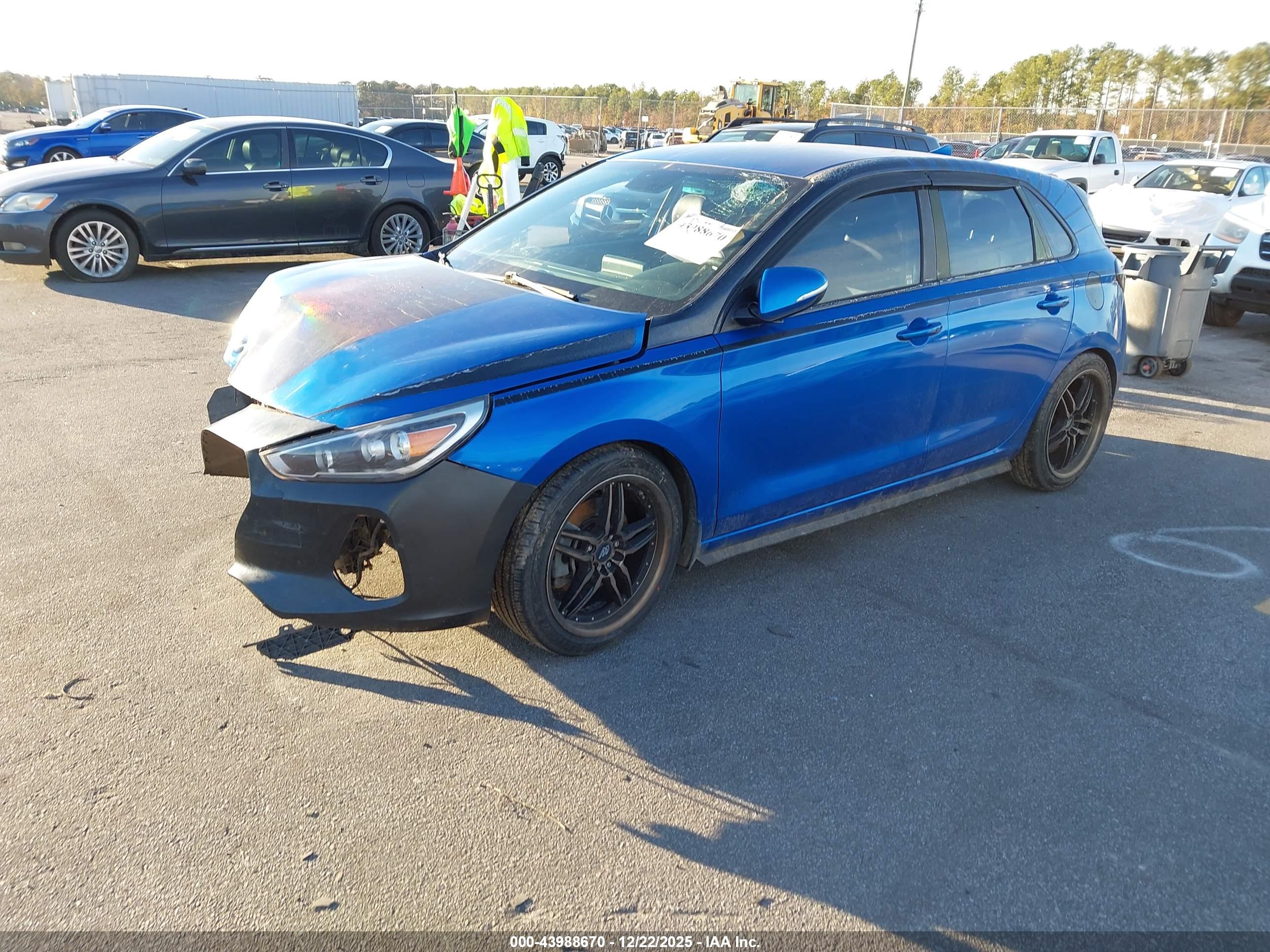 HYUNDAI ELANTRA image 2