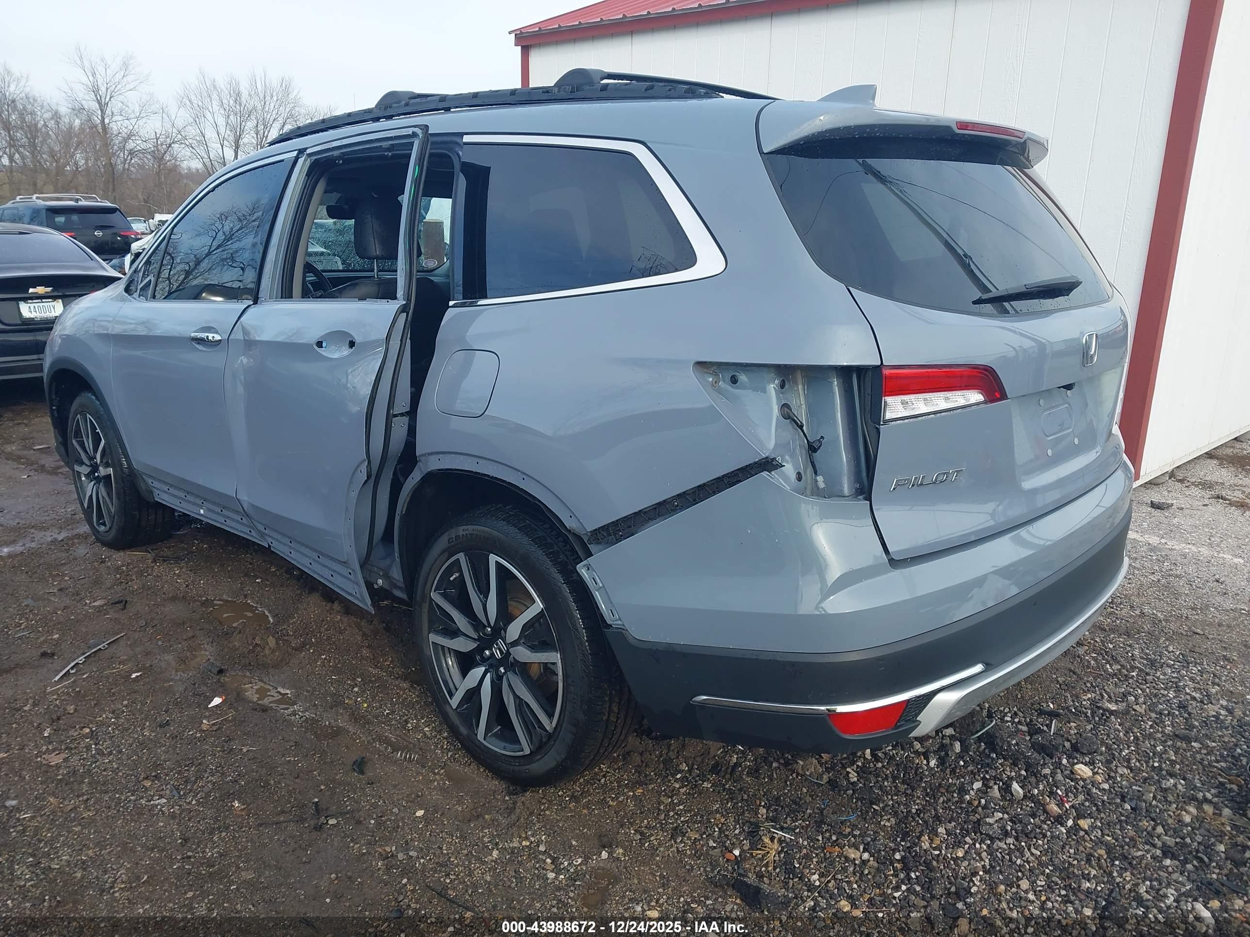 HONDA PILOT image 3