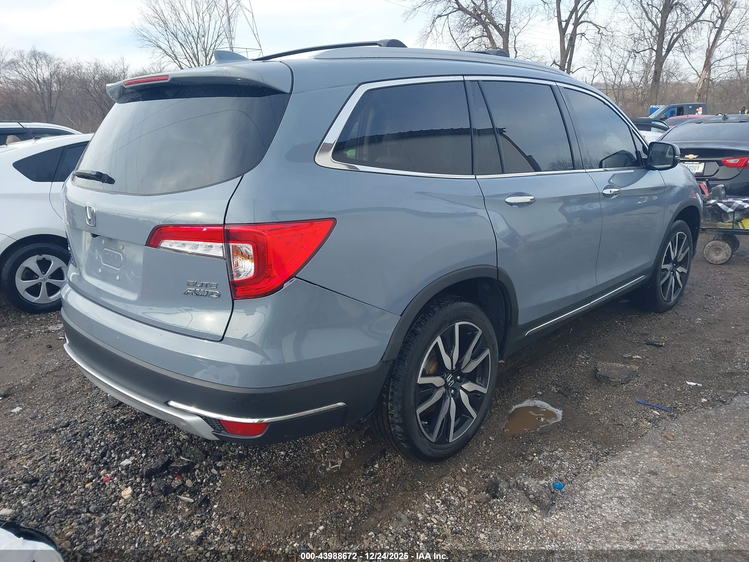 HONDA PILOT image 4