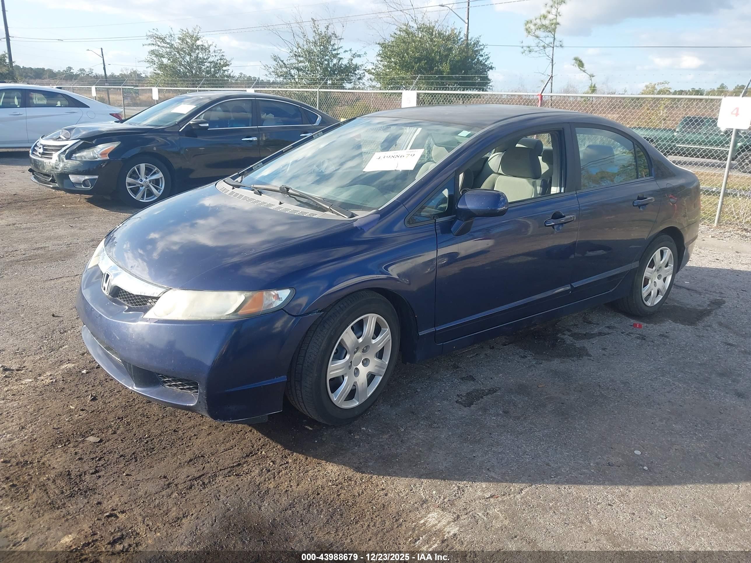HONDA CIVIC image 2