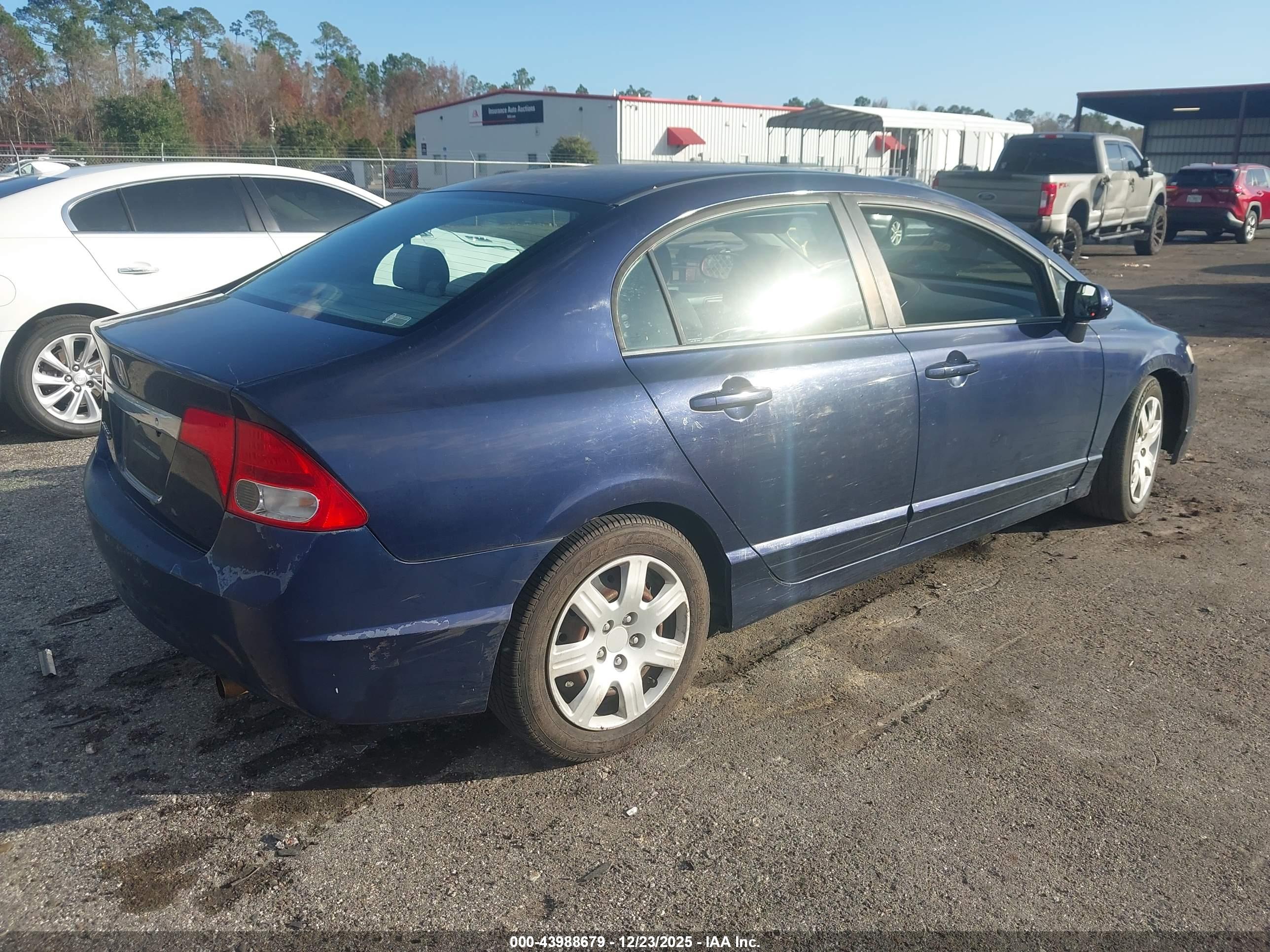 HONDA CIVIC image 4