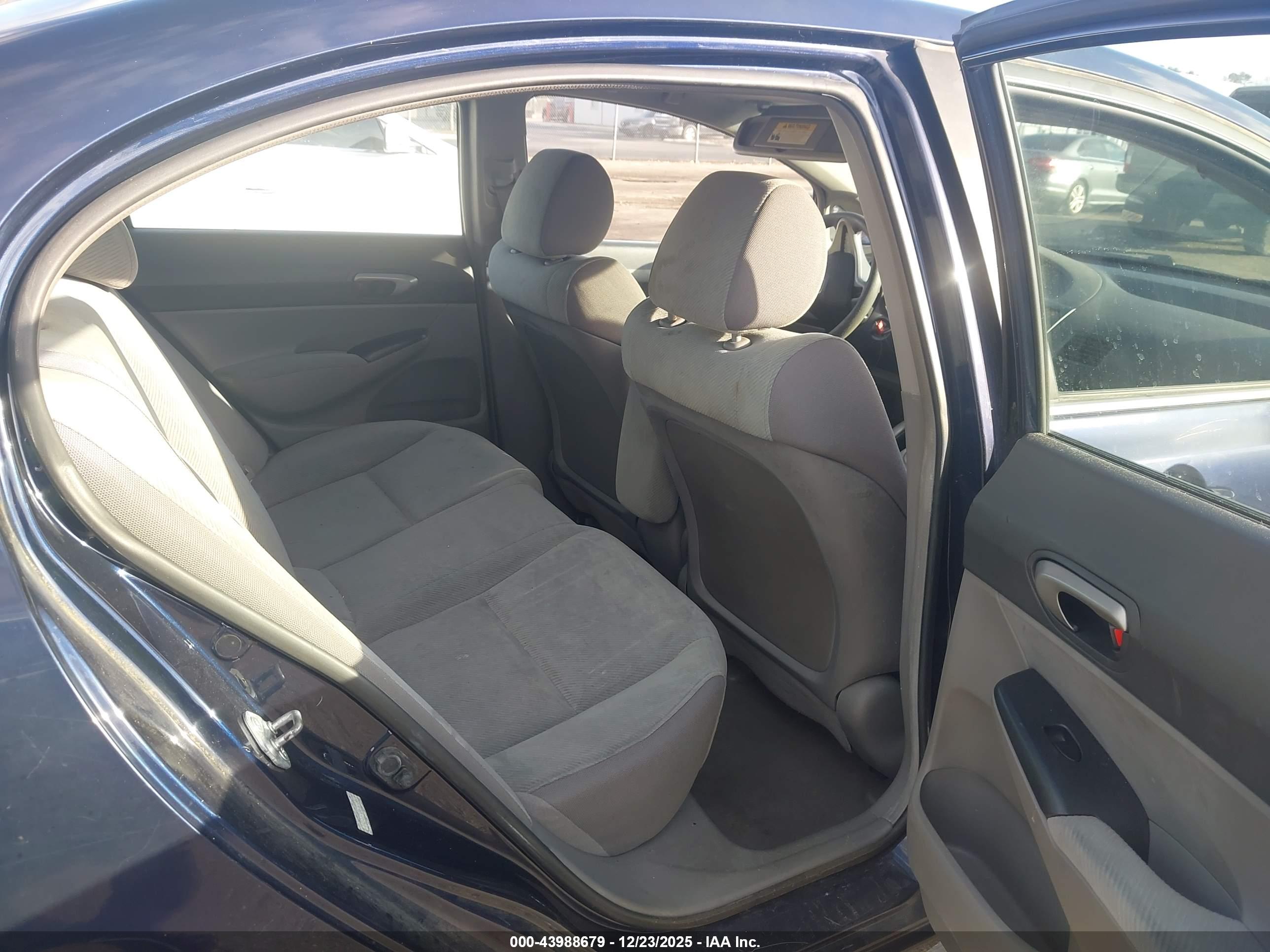HONDA CIVIC image 8