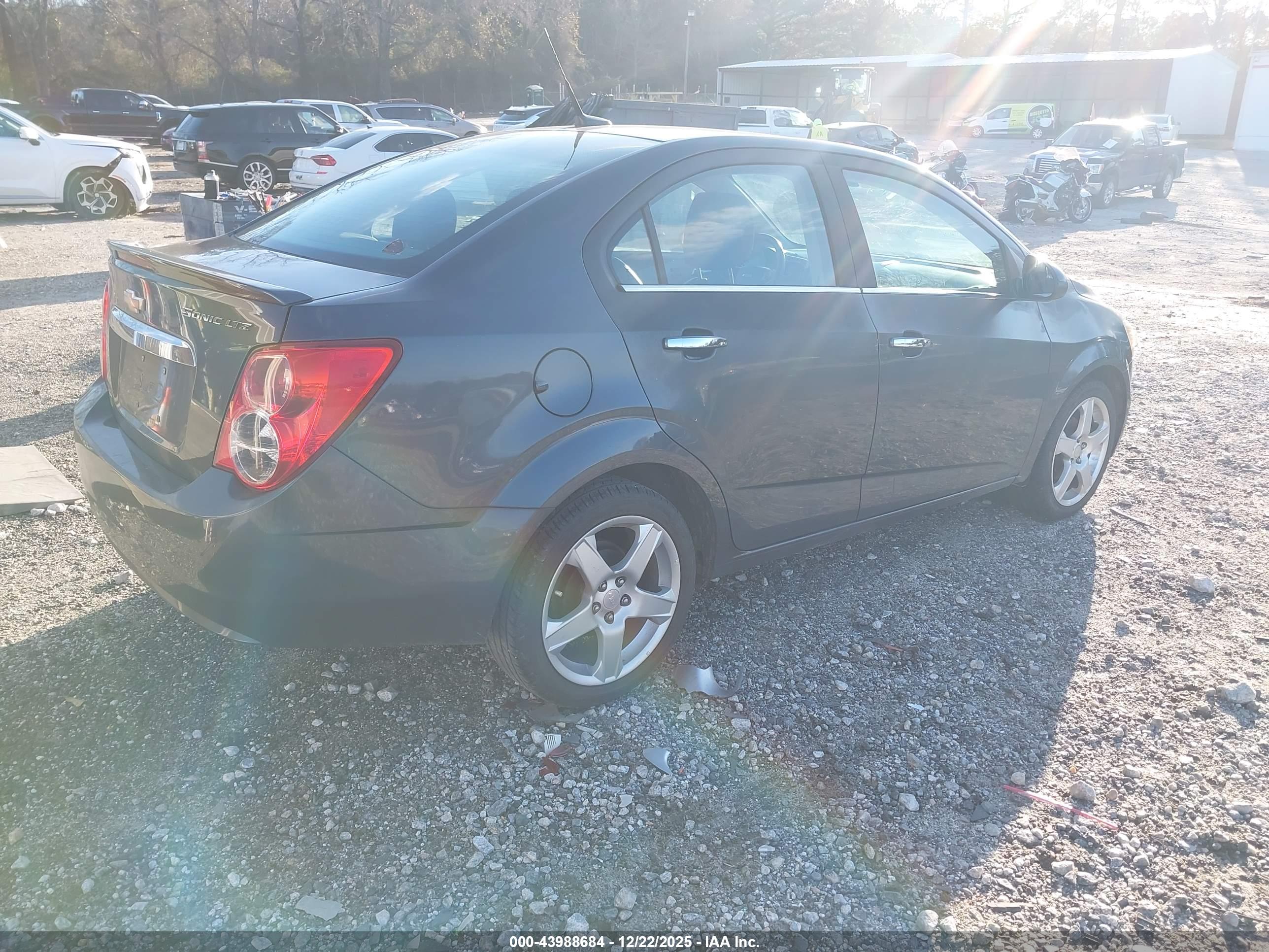 CHEVROLET SONIC image 4