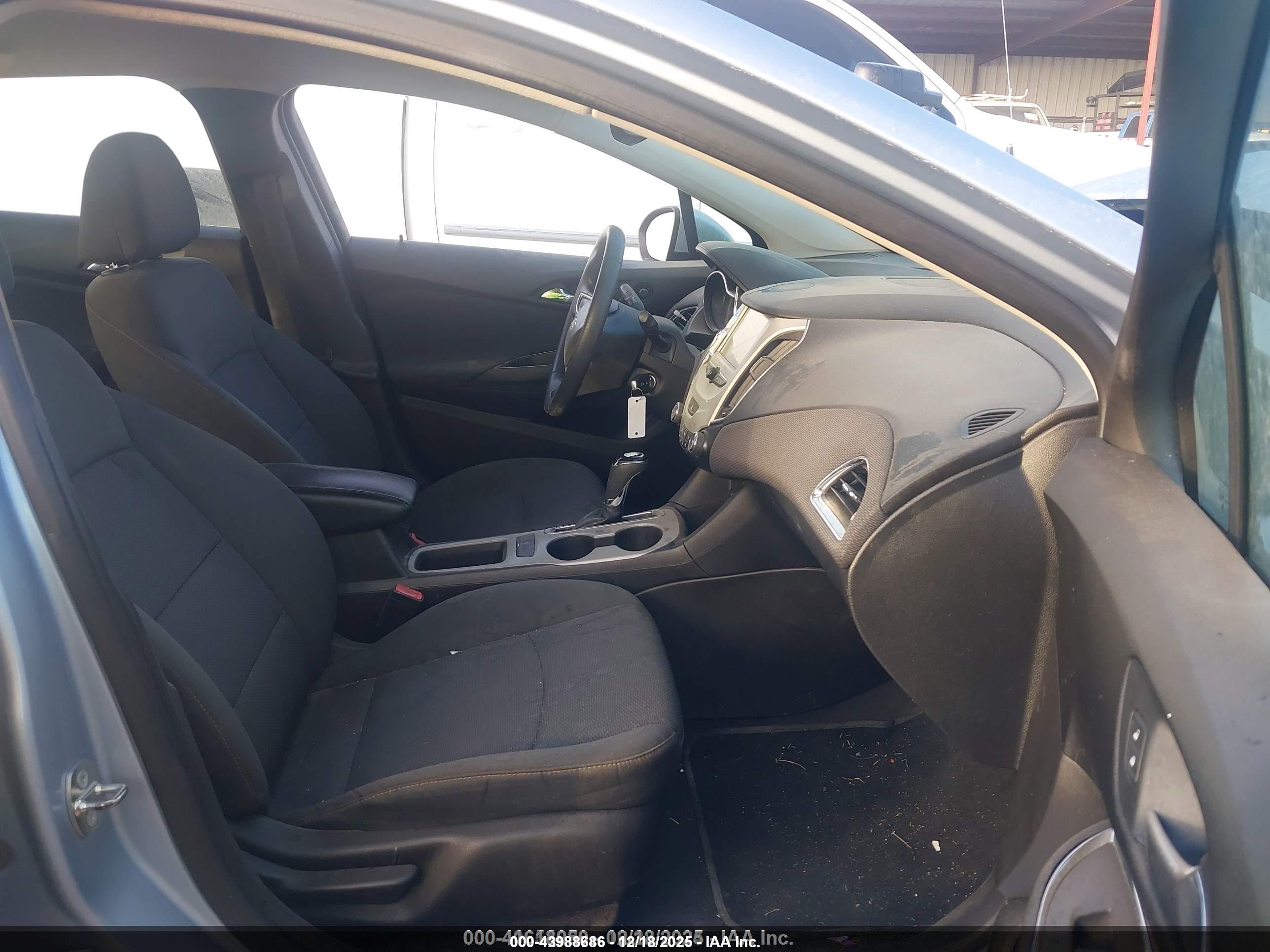 CHEVROLET CRUZE image 5