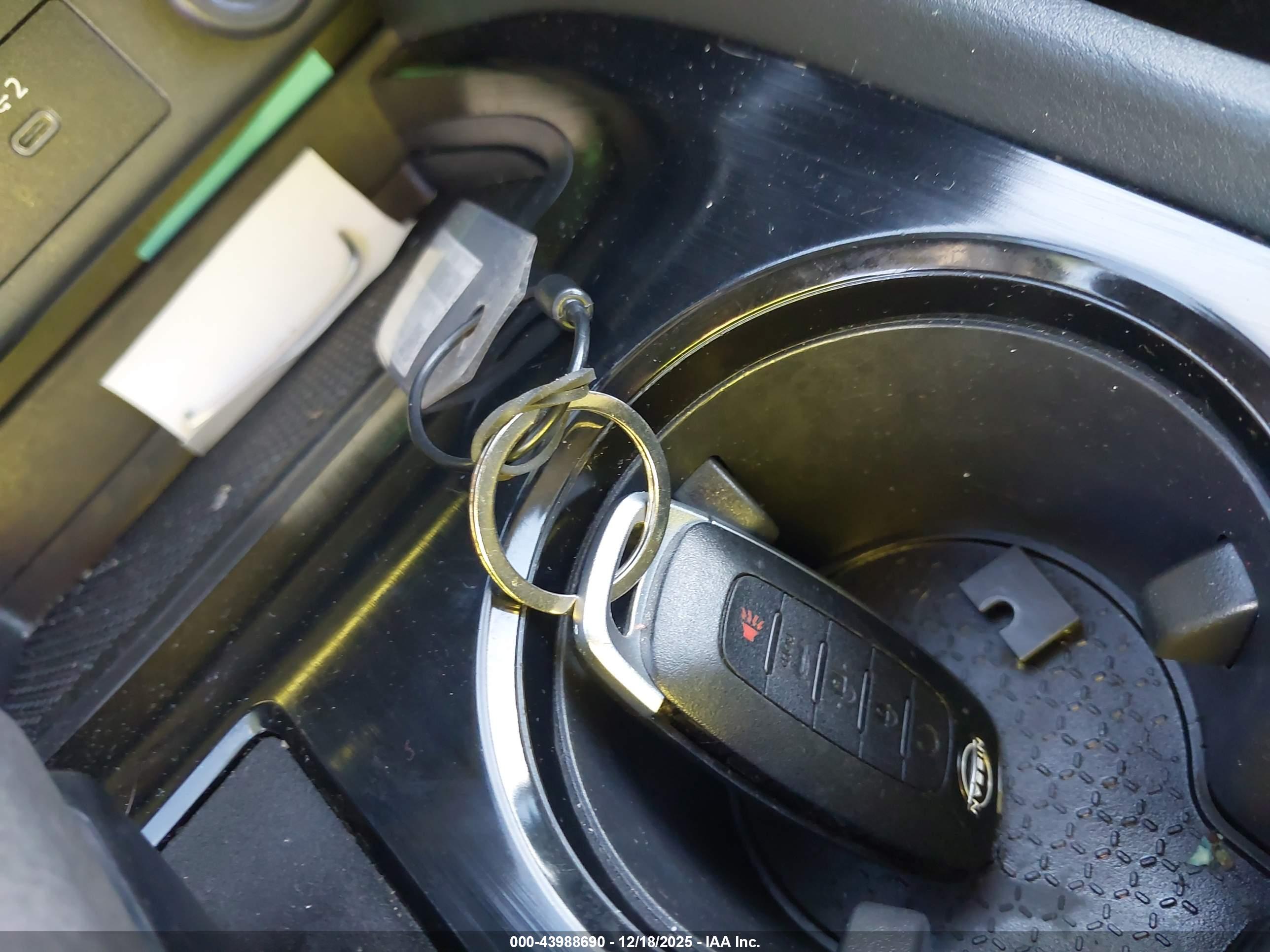 NISSAN ROGUE image 11