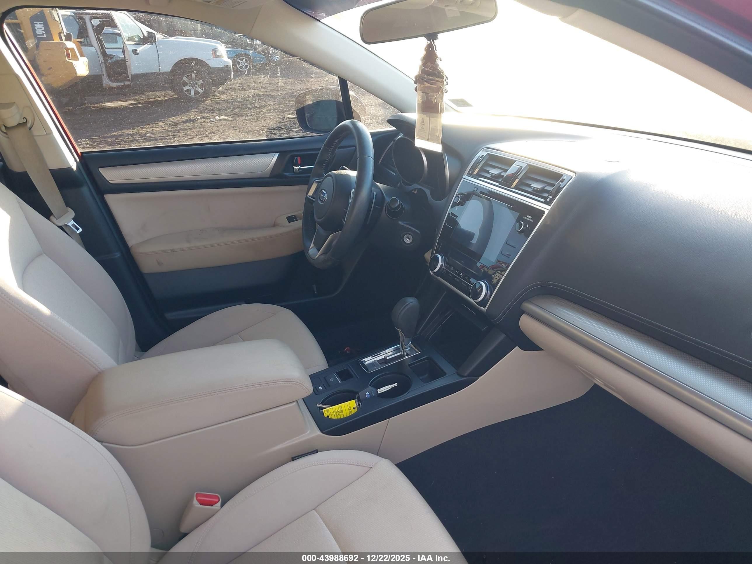SUBARU LEGACY image 5