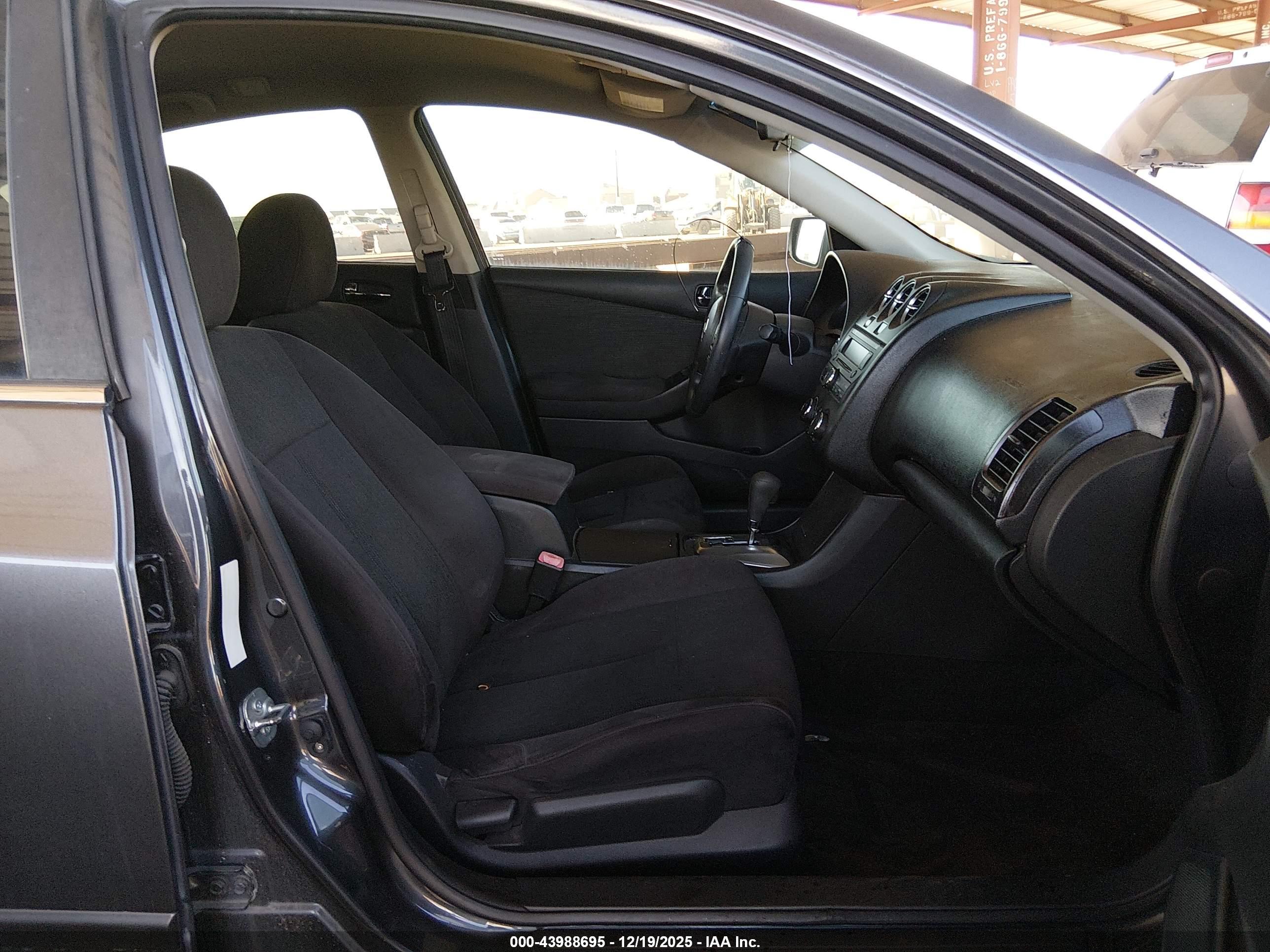 NISSAN ALTIMA image 5