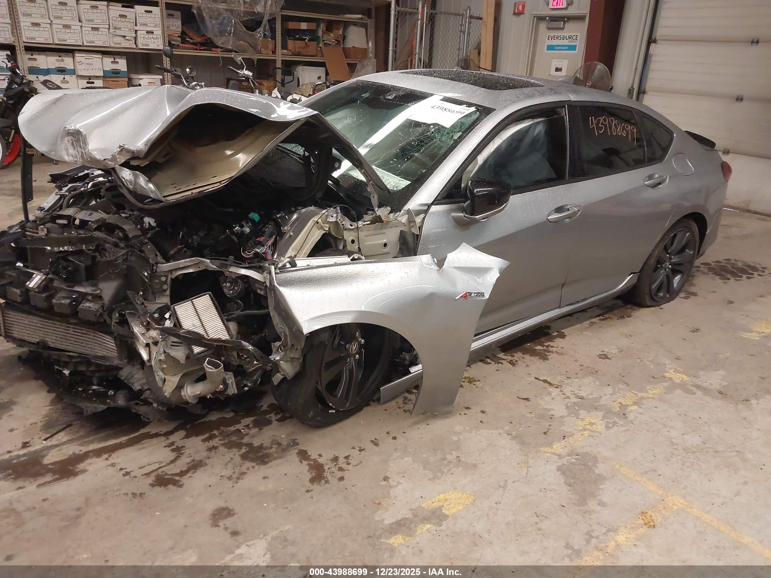 ACURA TLX image 2