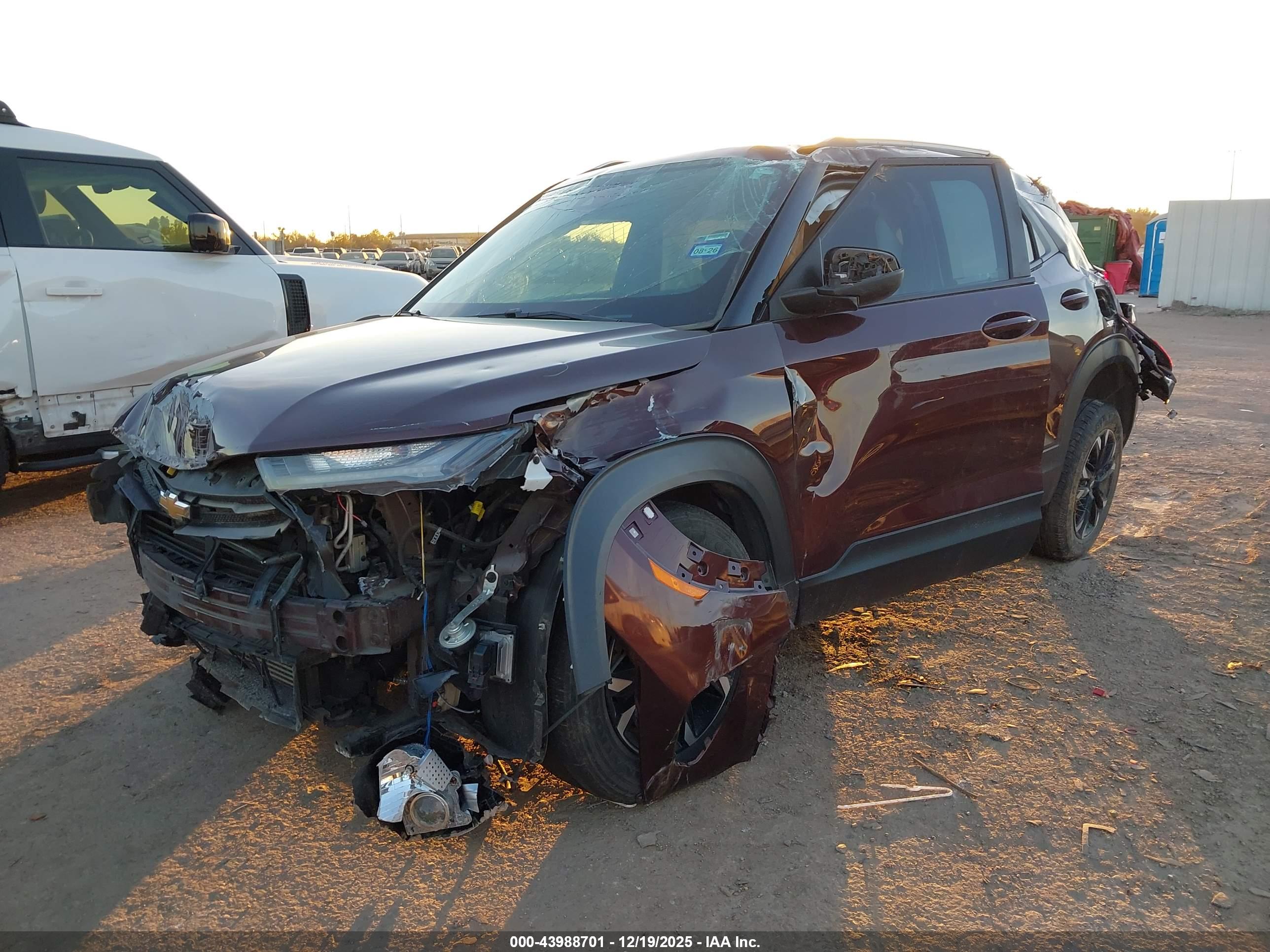 CHEVROLET TRAILBLAZER image 2