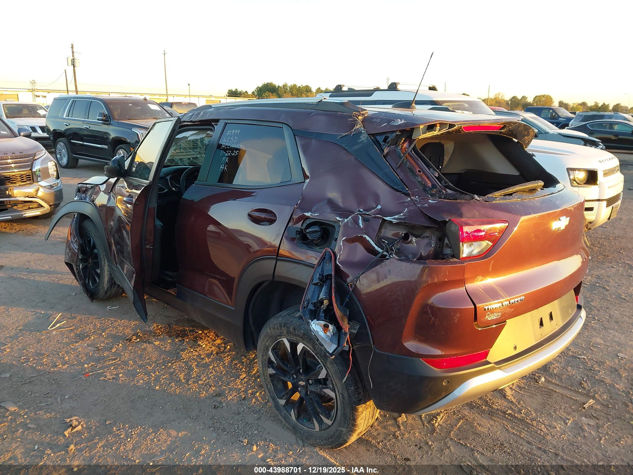 CHEVROLET TRAILBLAZER image 3