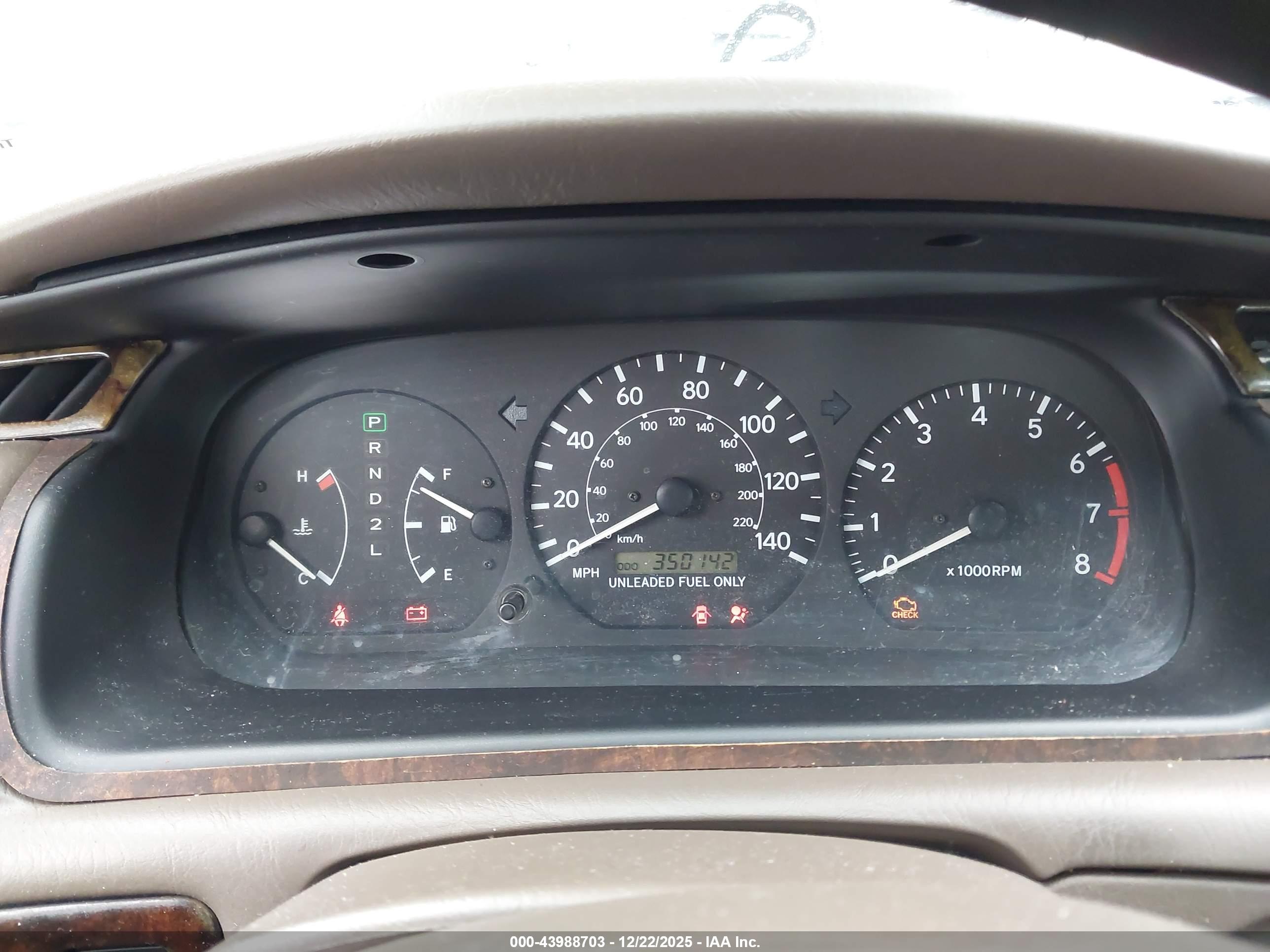 TOYOTA CAMRY image 7