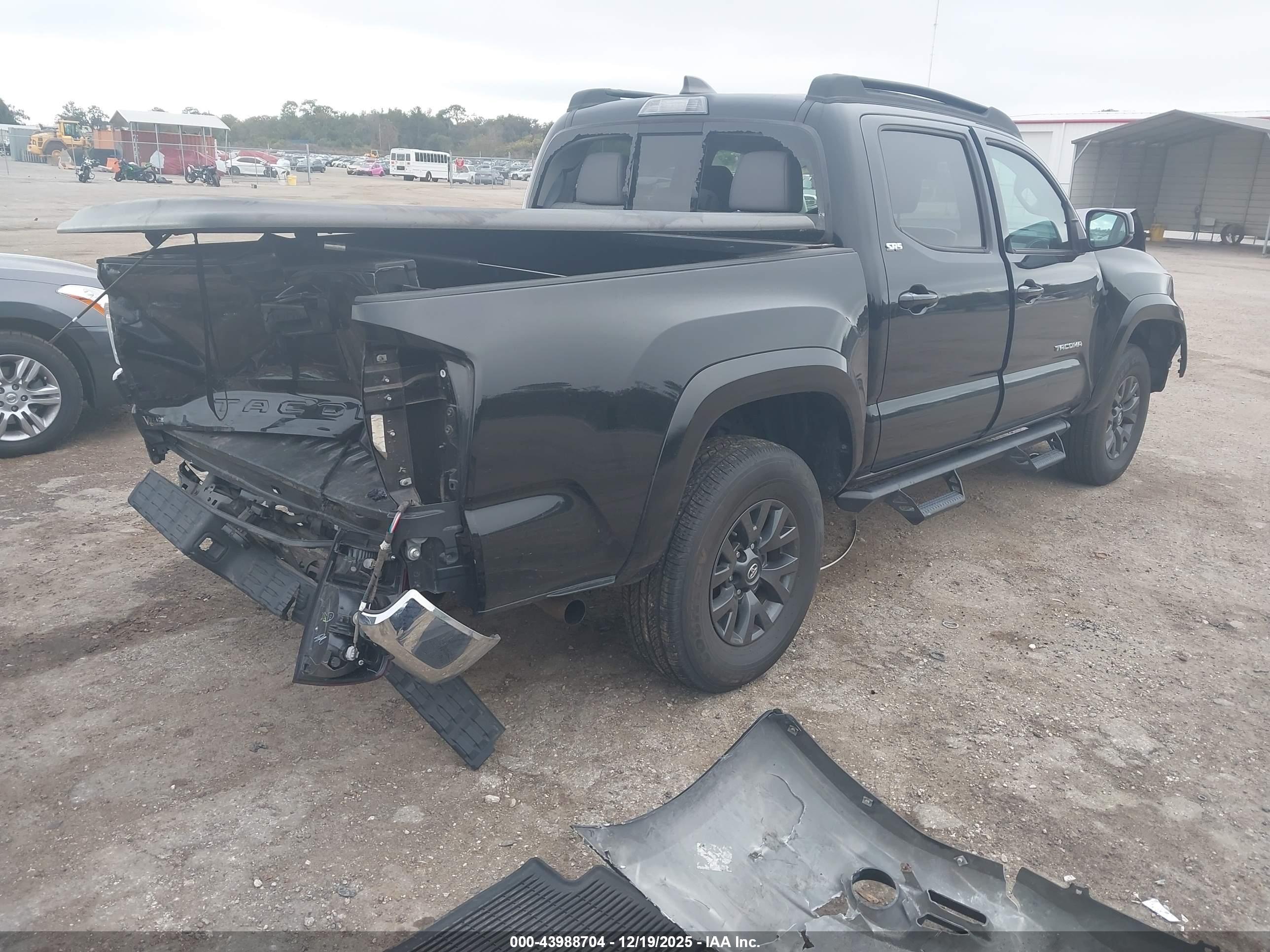 TOYOTA TACOMA image 4